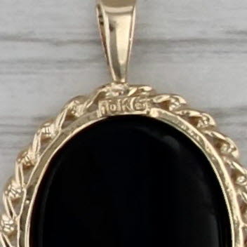 Mother Holding Child Cameo Pendant 10k Yellow Gold Black White Chalcedony