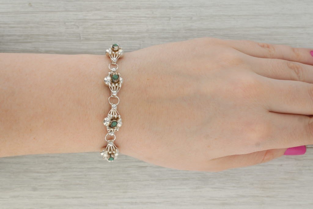Dark Gray Green Glass Silver Link Bracelet Mexico Vintage 6.25" Hook Clasp