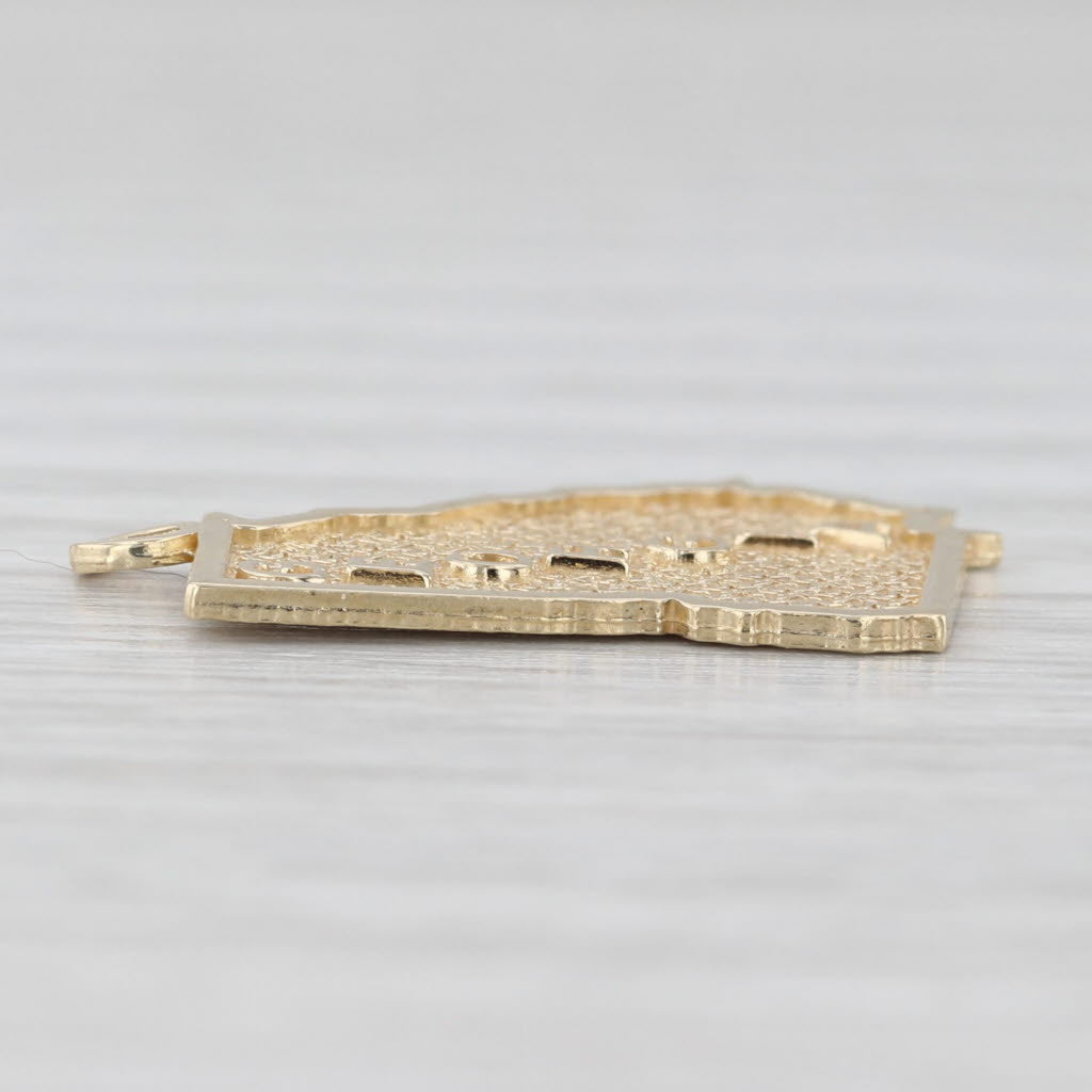 Light Gray Georgia State Souvenir Charm 10k Yellow Gold Pendant