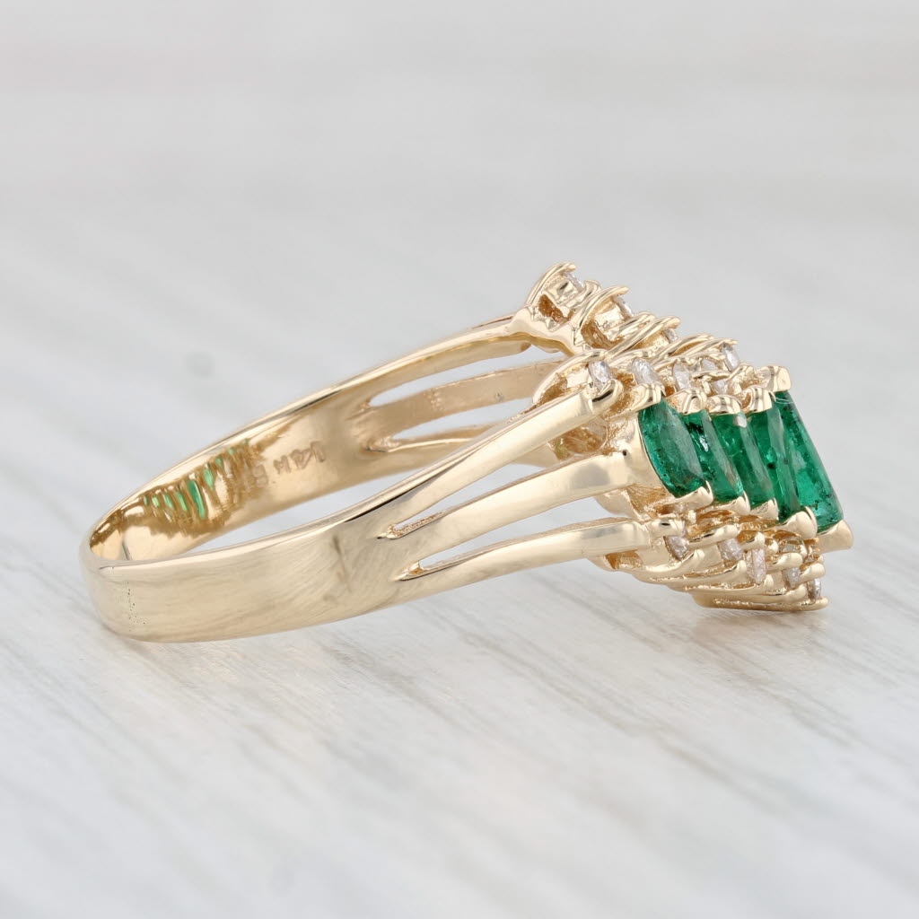 Light Gray 1.29ctw Tiered Emerald Diamond Contoured V Ring 14k Yellow Gold Size 11