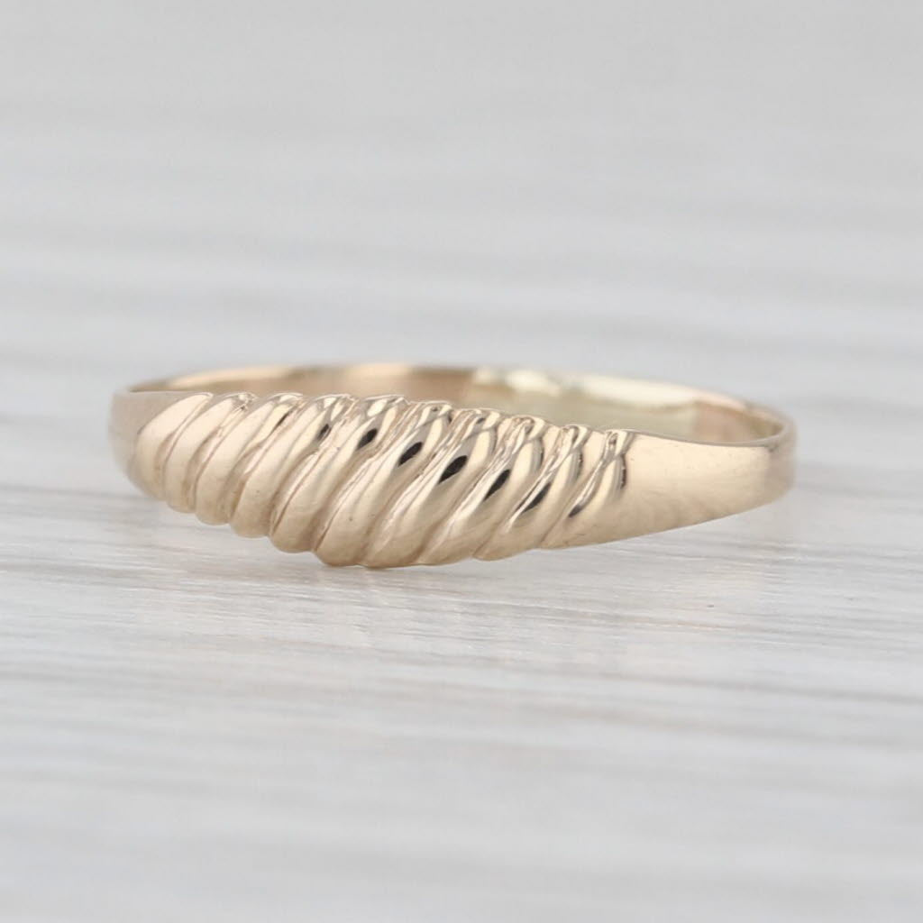 Vintage Small Size Scalloped Baby Ring 10k Yellow Gold Keepsake Band Size 1