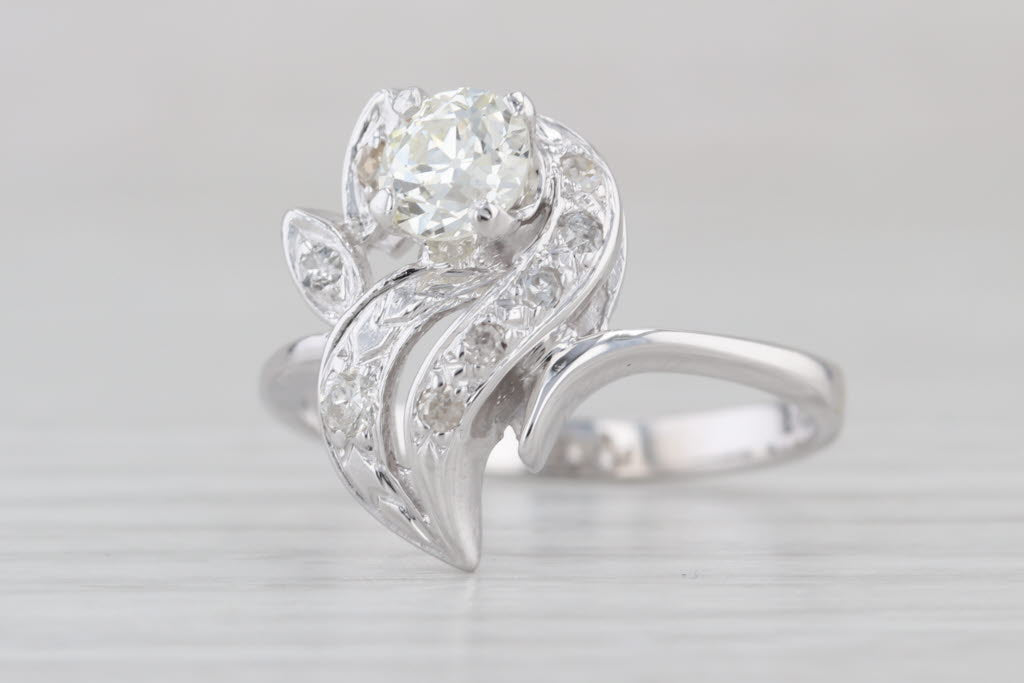 Vintage 0.76tcw Diamond Flower Ring 14k White Gold Size 7.75 Engagement