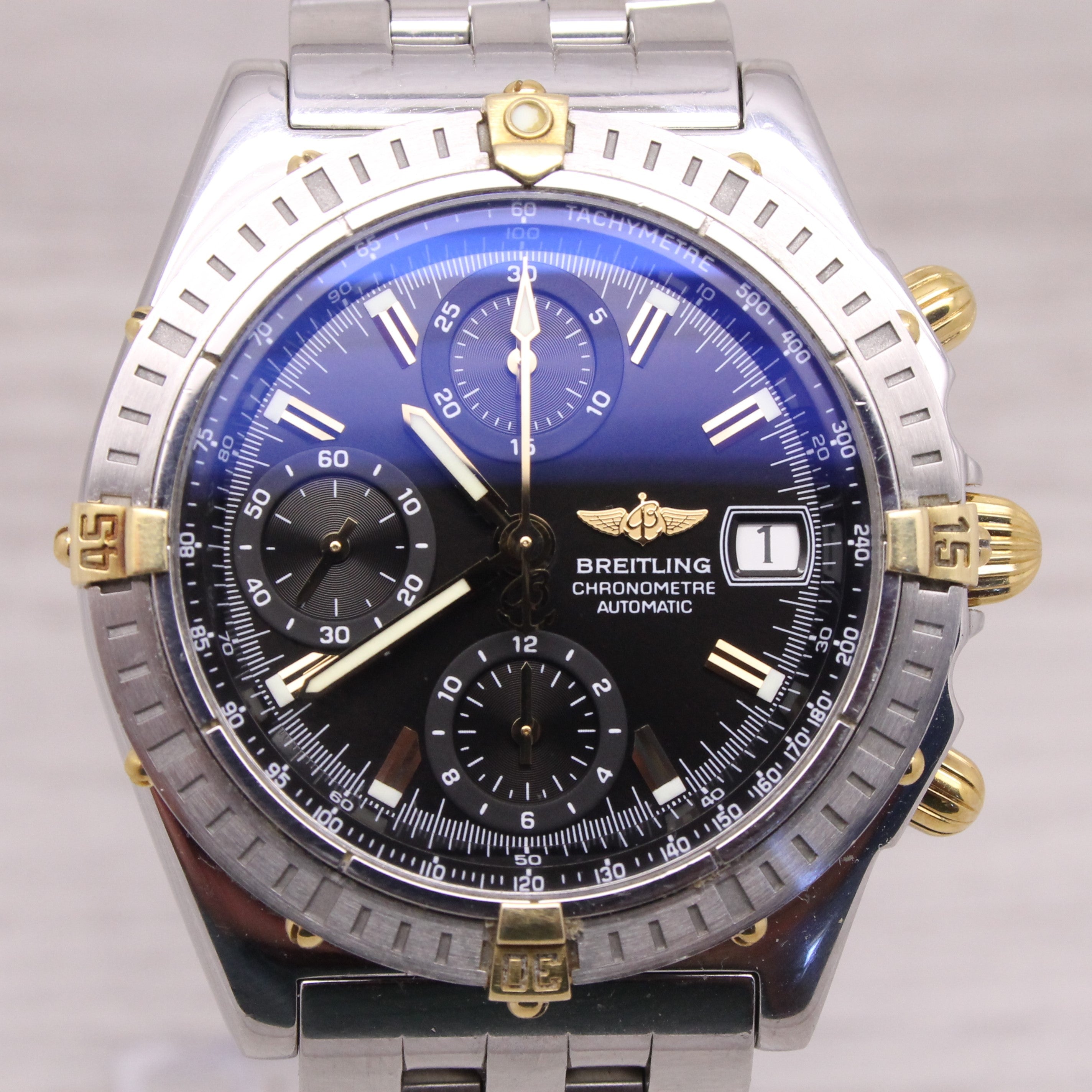 Breitling b13352 hot sale