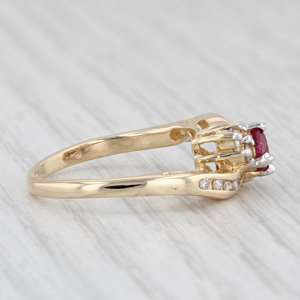 Light Gray 0.83ctw Ruby Diamond Bypass Ring 14k Yellow Gold Size 6.75 Engagement