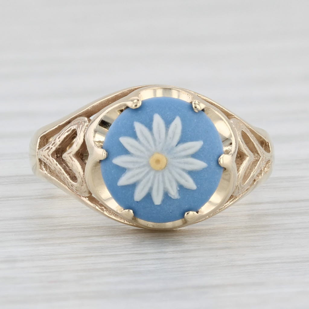 Light Gray Ceramic Wedgewood Flower Ring 10k Yellow Gold Size 5.25 Heart Accents Vintage