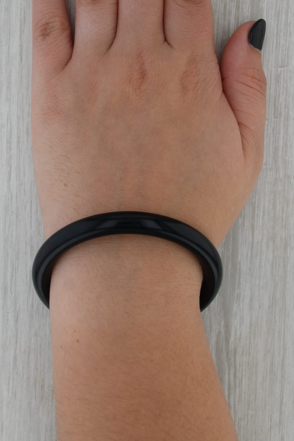 Vintage Black Glass Bangle Bracelet 7.25" 8.4mm