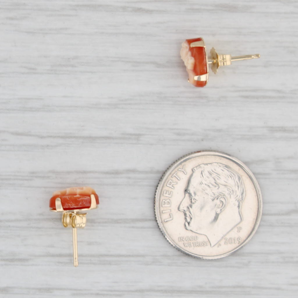 Light Gray Carved Shell Cameo Vintage Earrings 14k Yellow Gold Oval Studs Figural