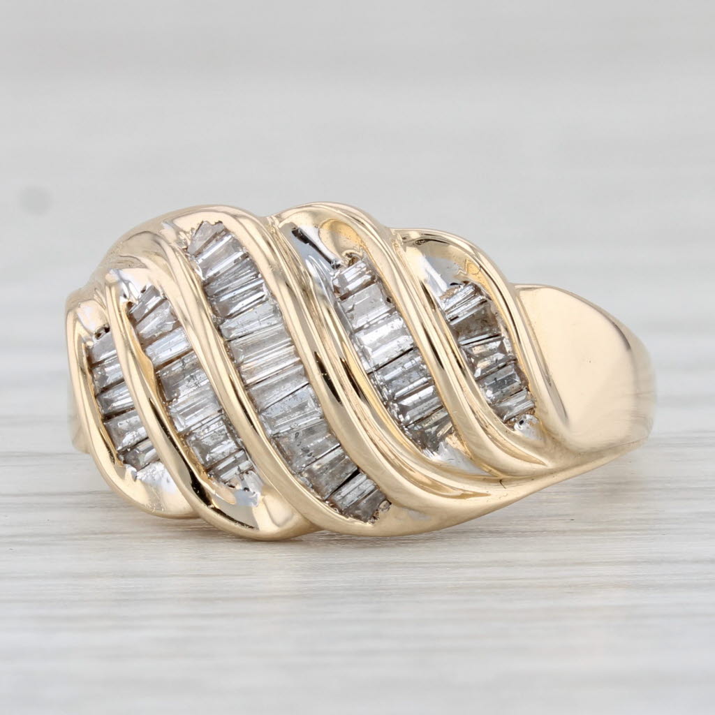 Light Gray 0.75ctw Diamond Scalloped Croissant Ring 14k Yellow Gold Size 5.75
