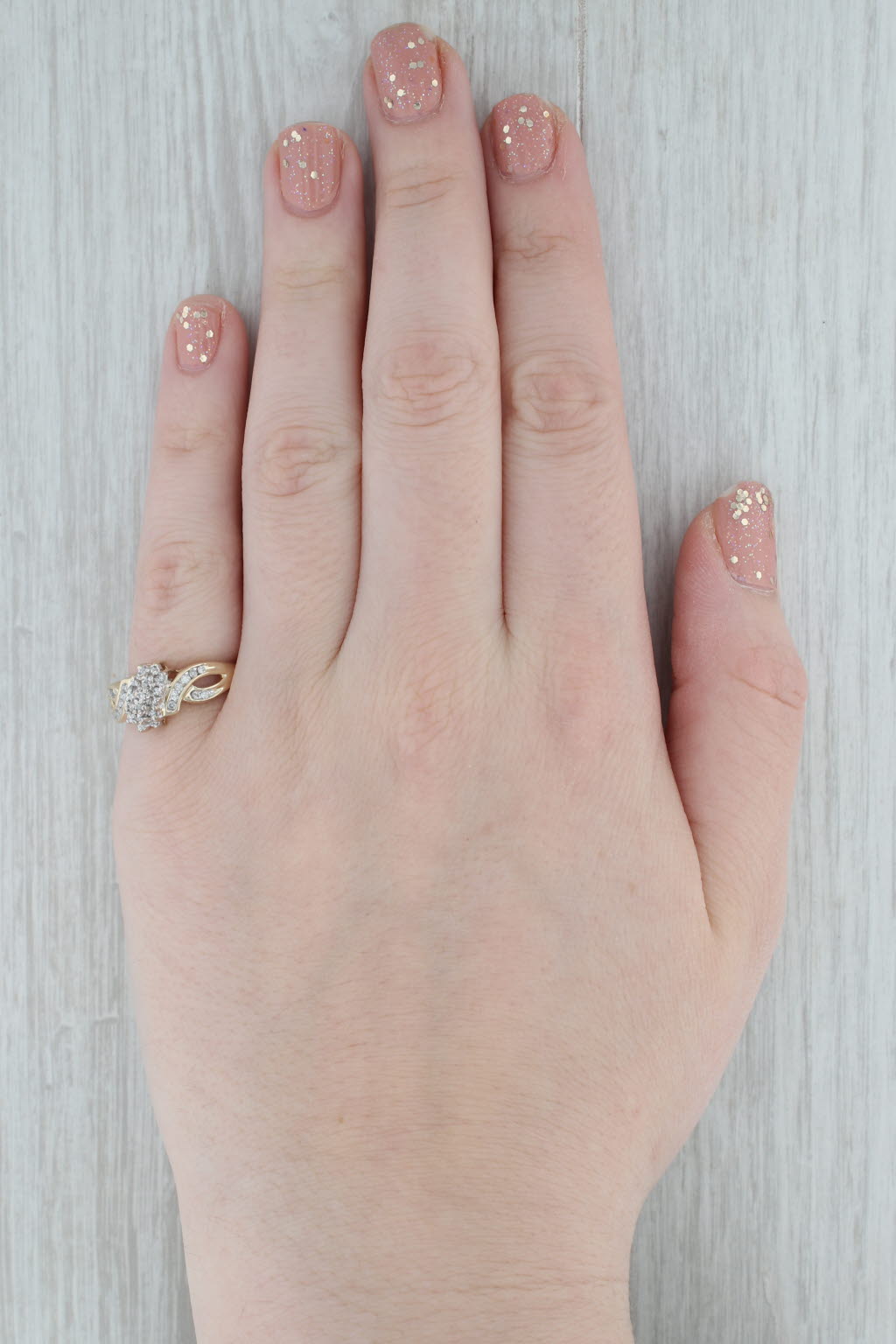 Gray 0.25ctw Diamond Cluster Bypass 10K Yellow Gold Size 7.25 Ring
