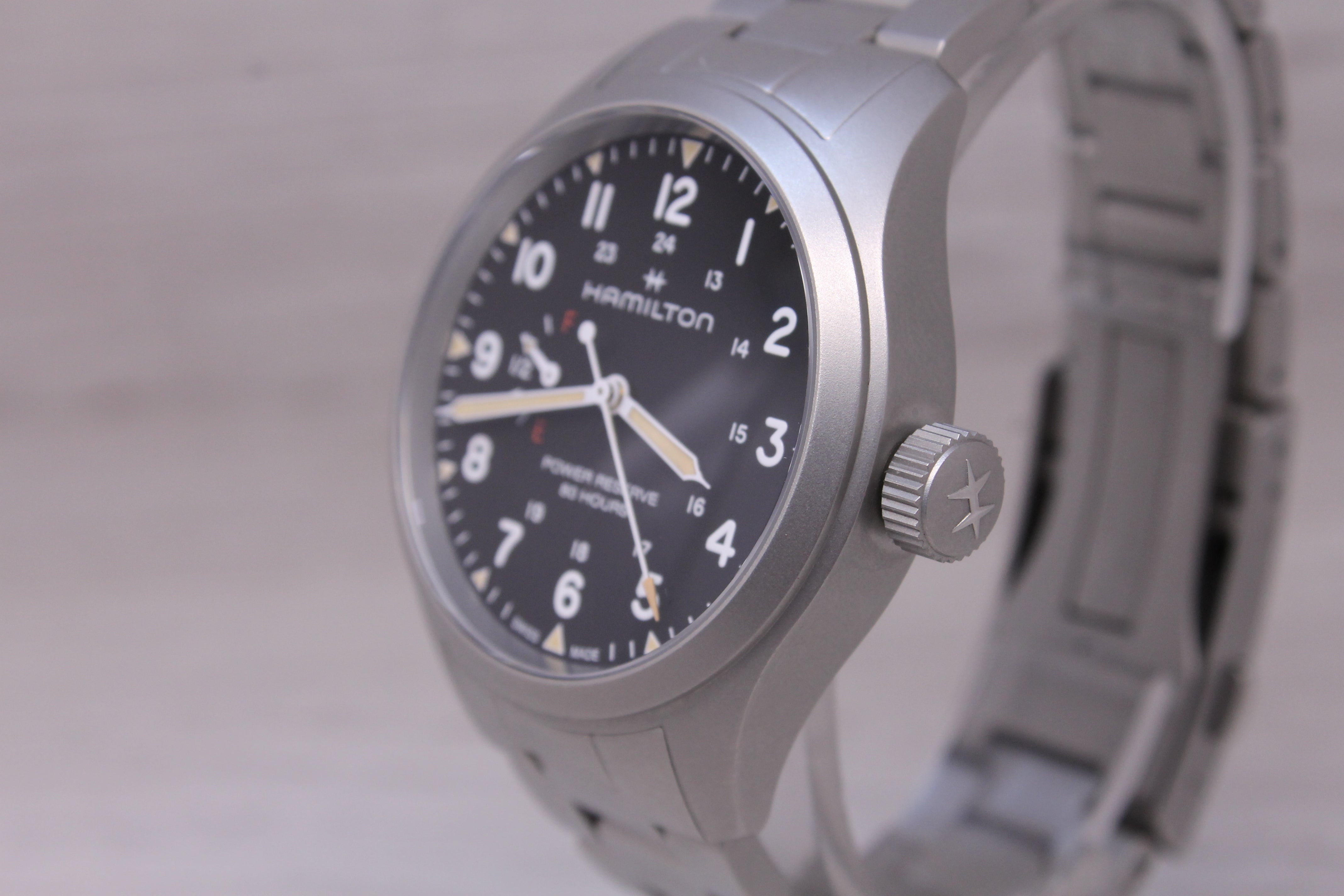 Hamilton Khaki Field Mechanical Power Reserve 40mm Mens Steel Watch w Box