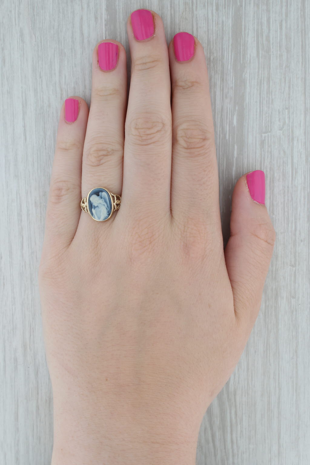 Dark Gray Black White Agate Guardian Angel Cameo Ring 14k Yellow Gold Size 7.75