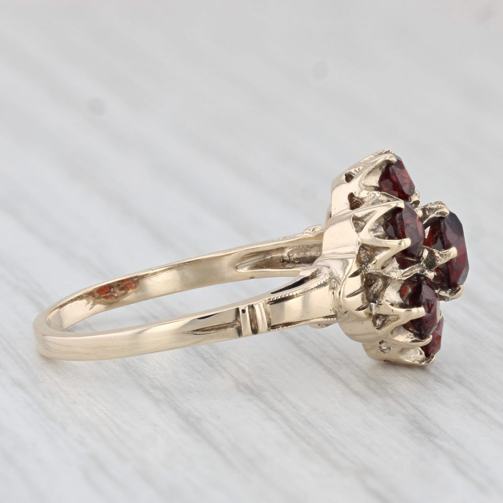 Light Gray 0.78ctw Garnet Flower Cluster Ring 10k Yellow Gold Size 7