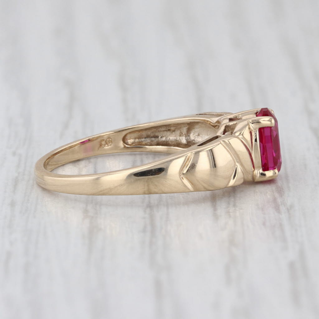 Town & Country 0.94ct Lab Created Ruby Ring 10k Yellow Gold Oval Solitaire Sz 7