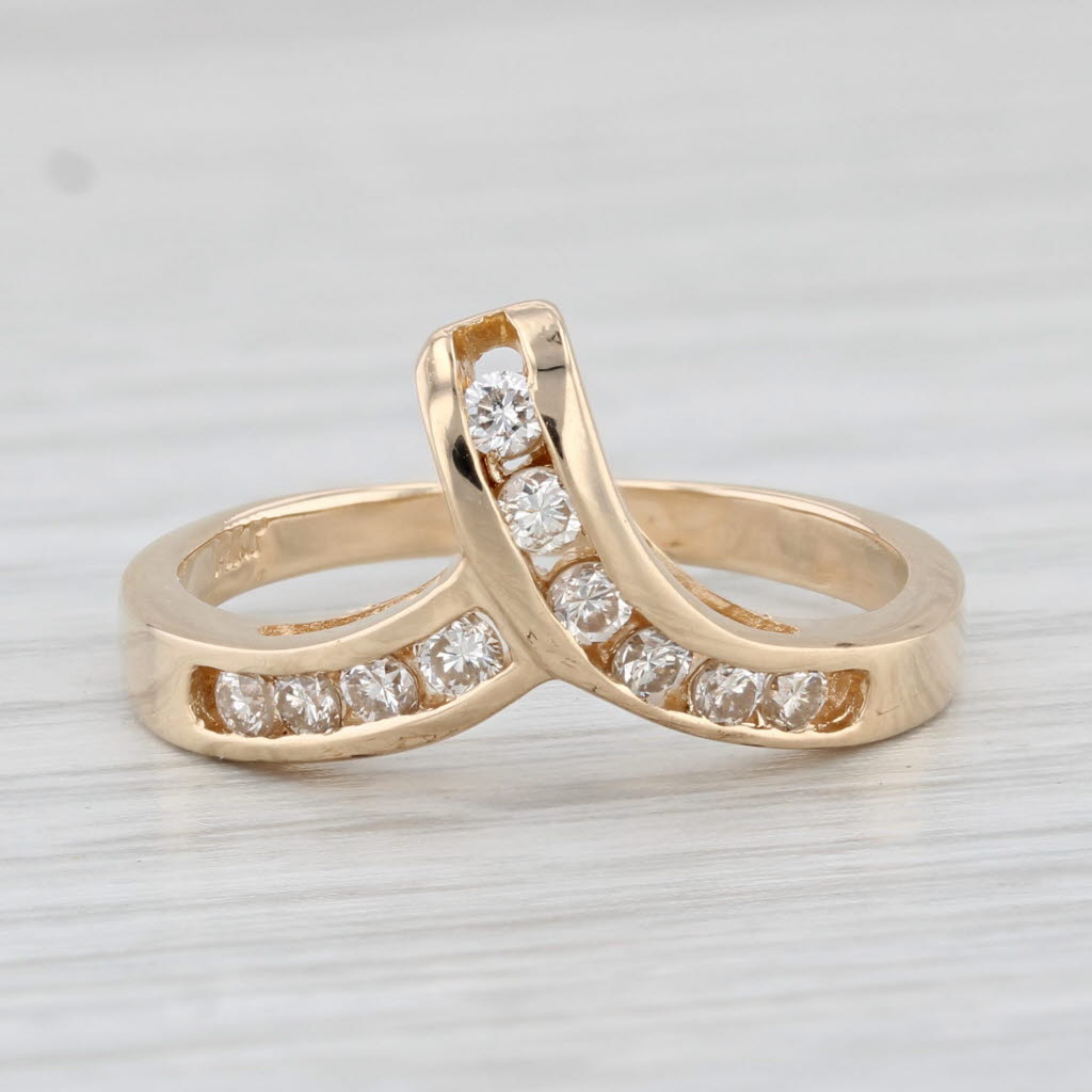 Light Gray 0.27ctw Diamond Contoured V Ring 14k Yellow Gold Size 6.75 Guard