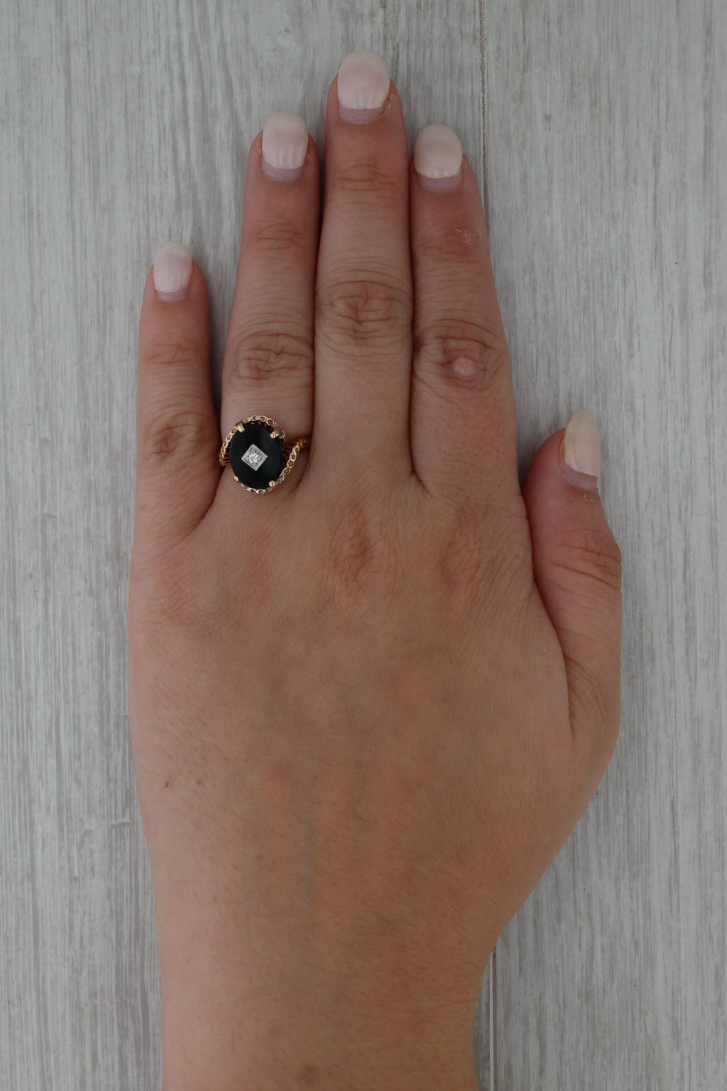 Vintage Onyx Signet Ring 10k Yellow Gold Size 6.25 Diamond Accent