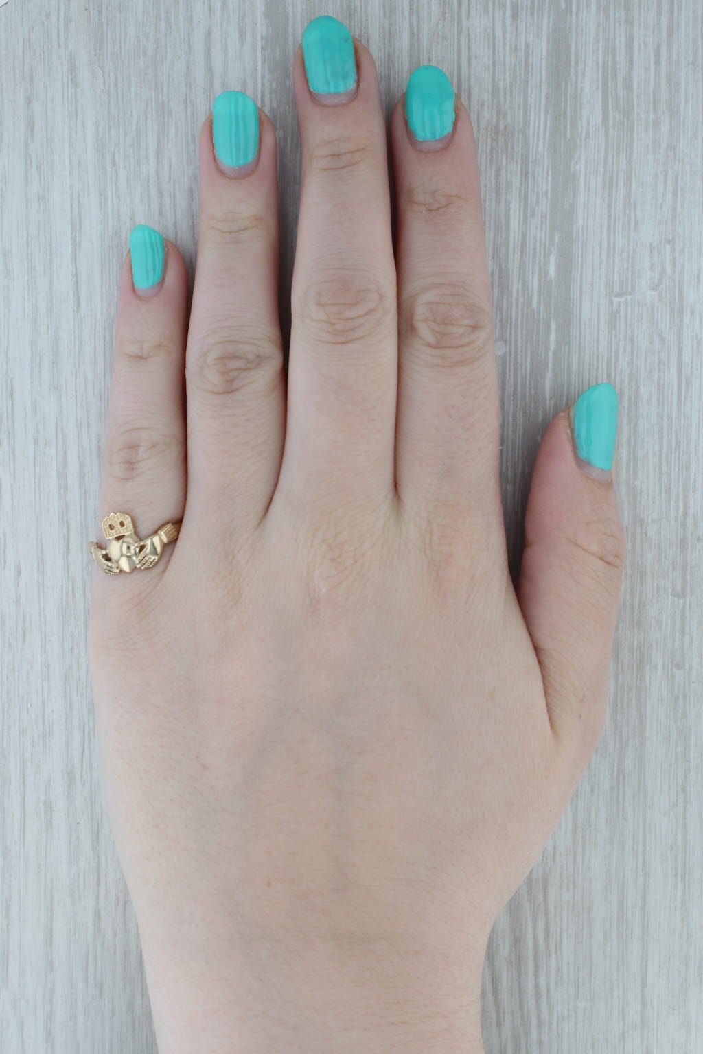 Dark Gray Claddagh Ring 14k Yellow Gold Irish Symbolic Wedding Band Size 7.5