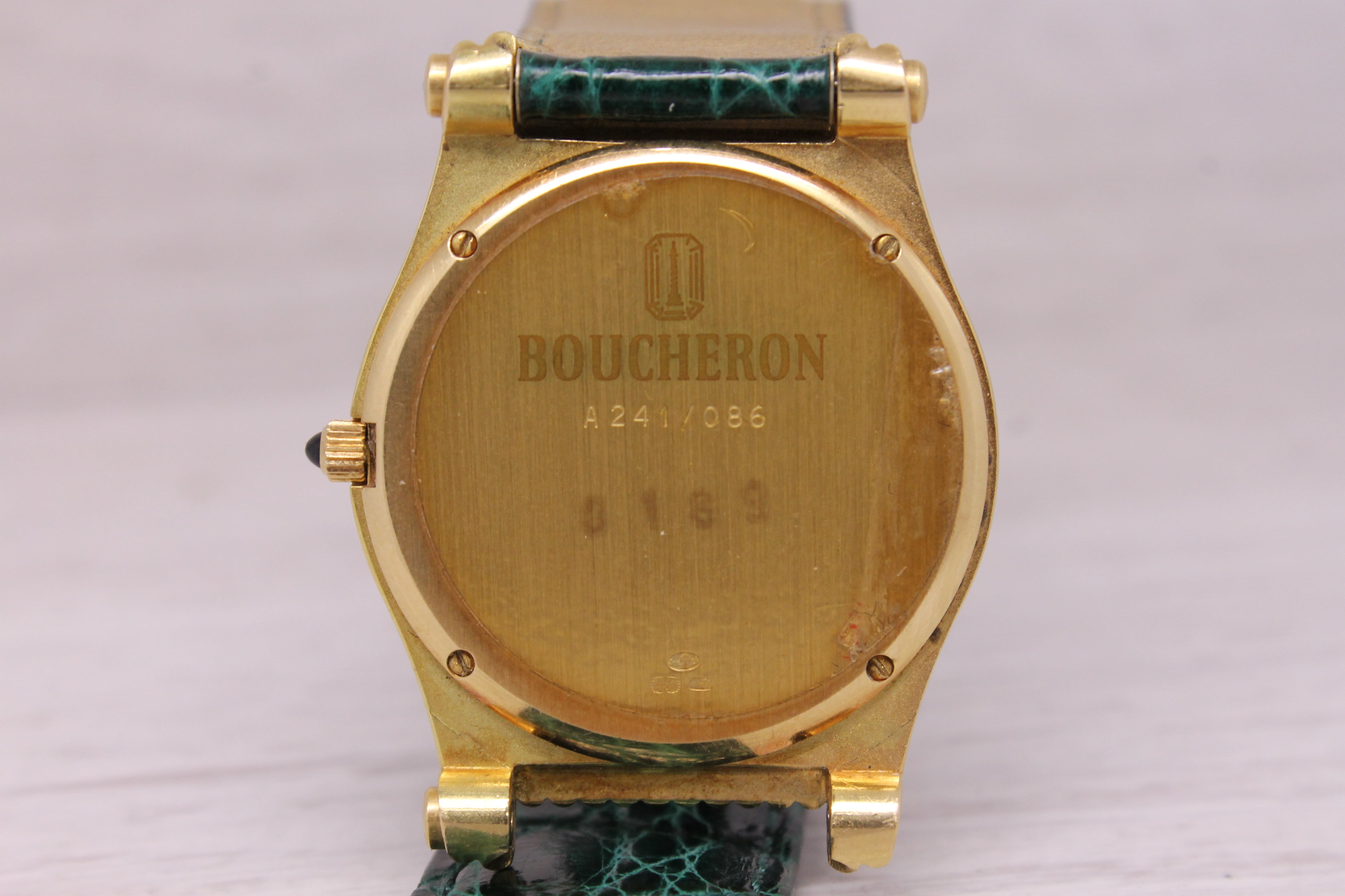 Boucheron Reflet 18k Yellow Gold 31mm Quartz Wrist Watch ref.A241 Green Strap
