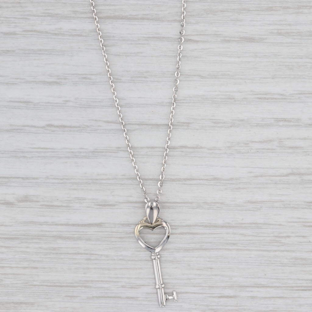 Light Gray Heart Skeleton Key Pendant 14k White Gold 18" Cable Chain