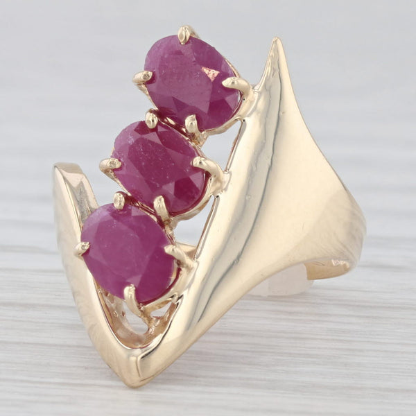 2.54ctw 3-Stone Ruby Cocktail Ring 10k Yellow Gold Size 7 Modernist