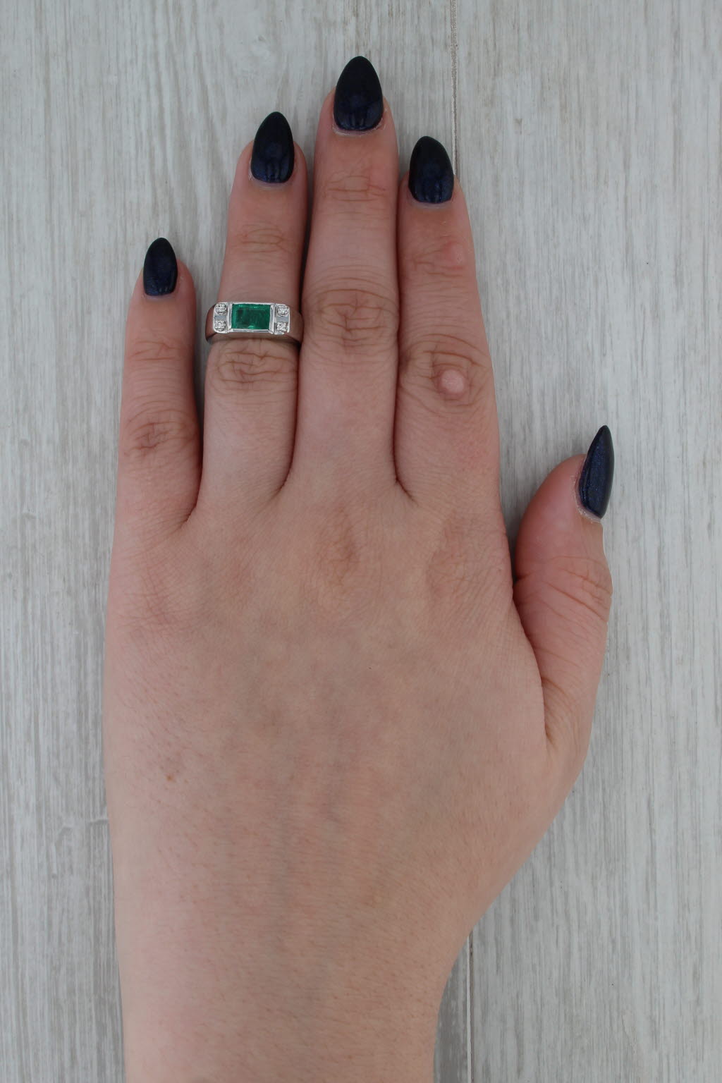 Vintage 0.83ctw Emerald Diamond Ring 14k White Gold Size 5