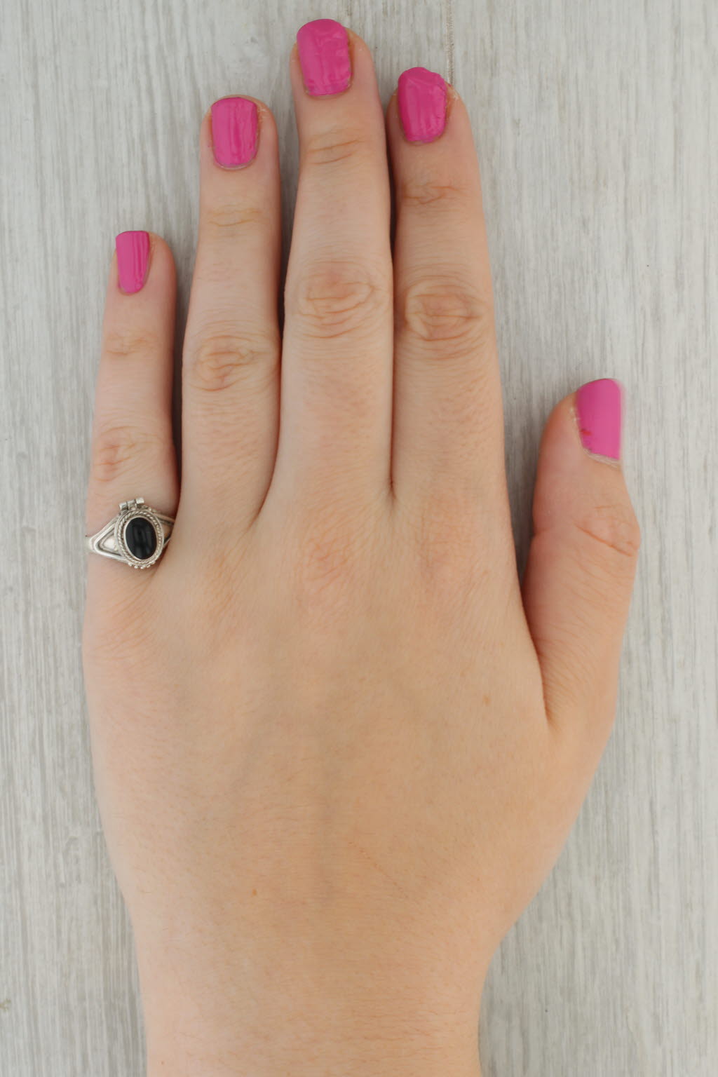Rosy Brown Black Glass Cabochon Snuff Ring Sterling Silver Size 7.5 Opens