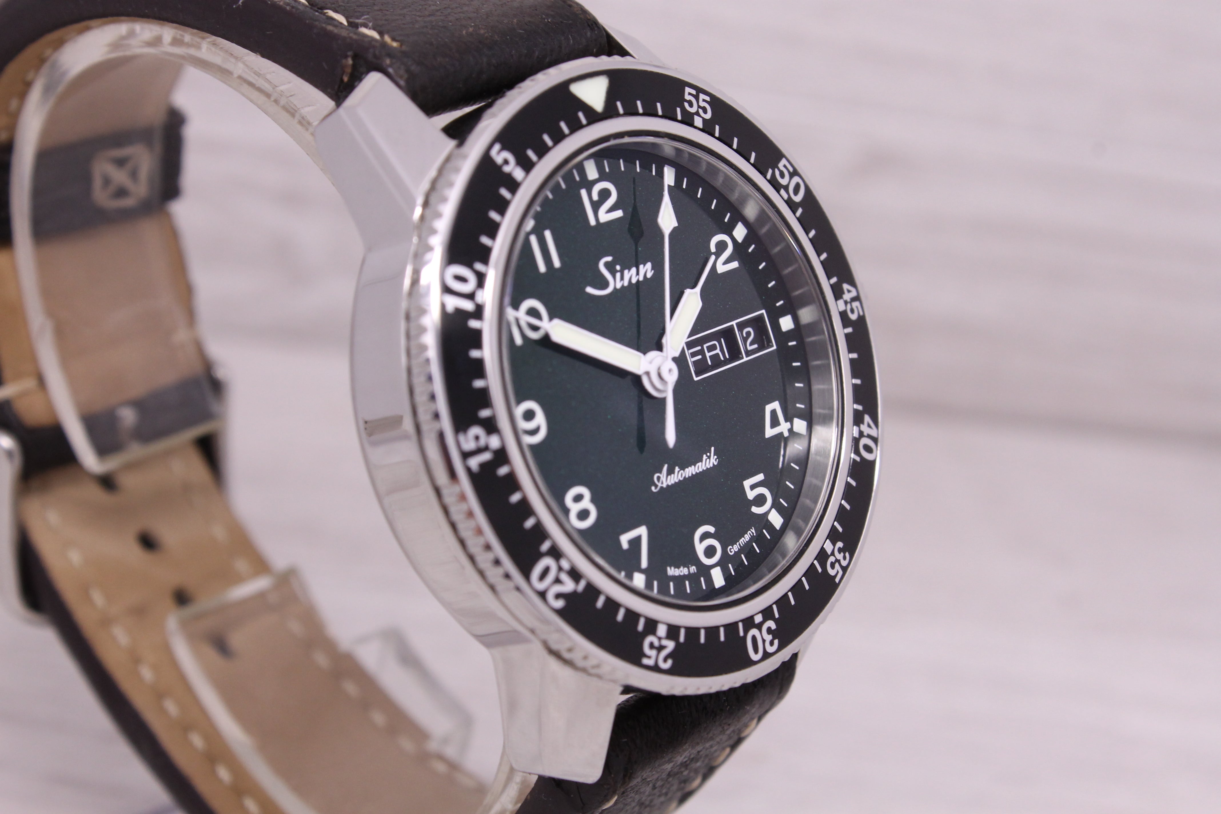 Gray Sinn 104 ST SA G 41mm Steel Mens Automatic Watch Metallic Green w Box & Strap