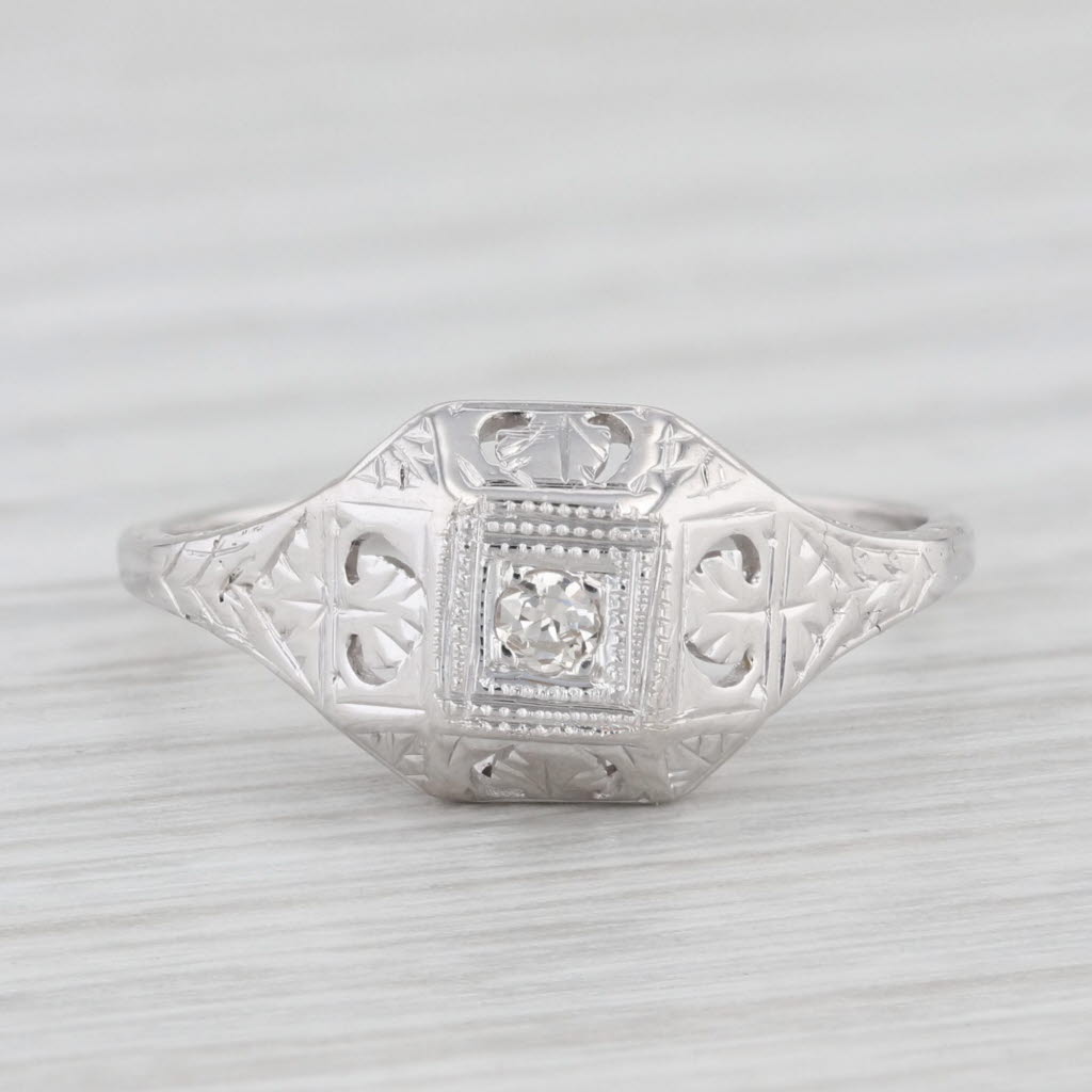 Light Gray Antique Art Deco 18K White Gold Diamond Ring Size 6.25 Solitaire