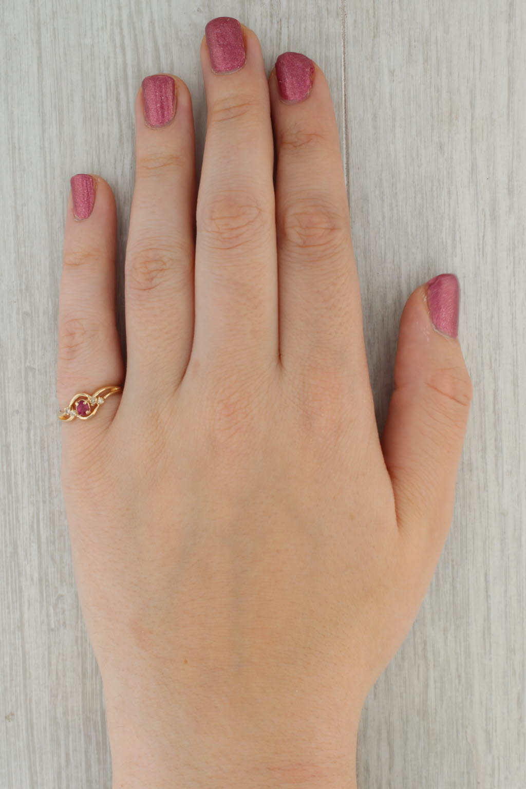 Rosy Brown 0.13ct Oval Ruby Diamond Ring 10k Yellow Gold Size 6.75