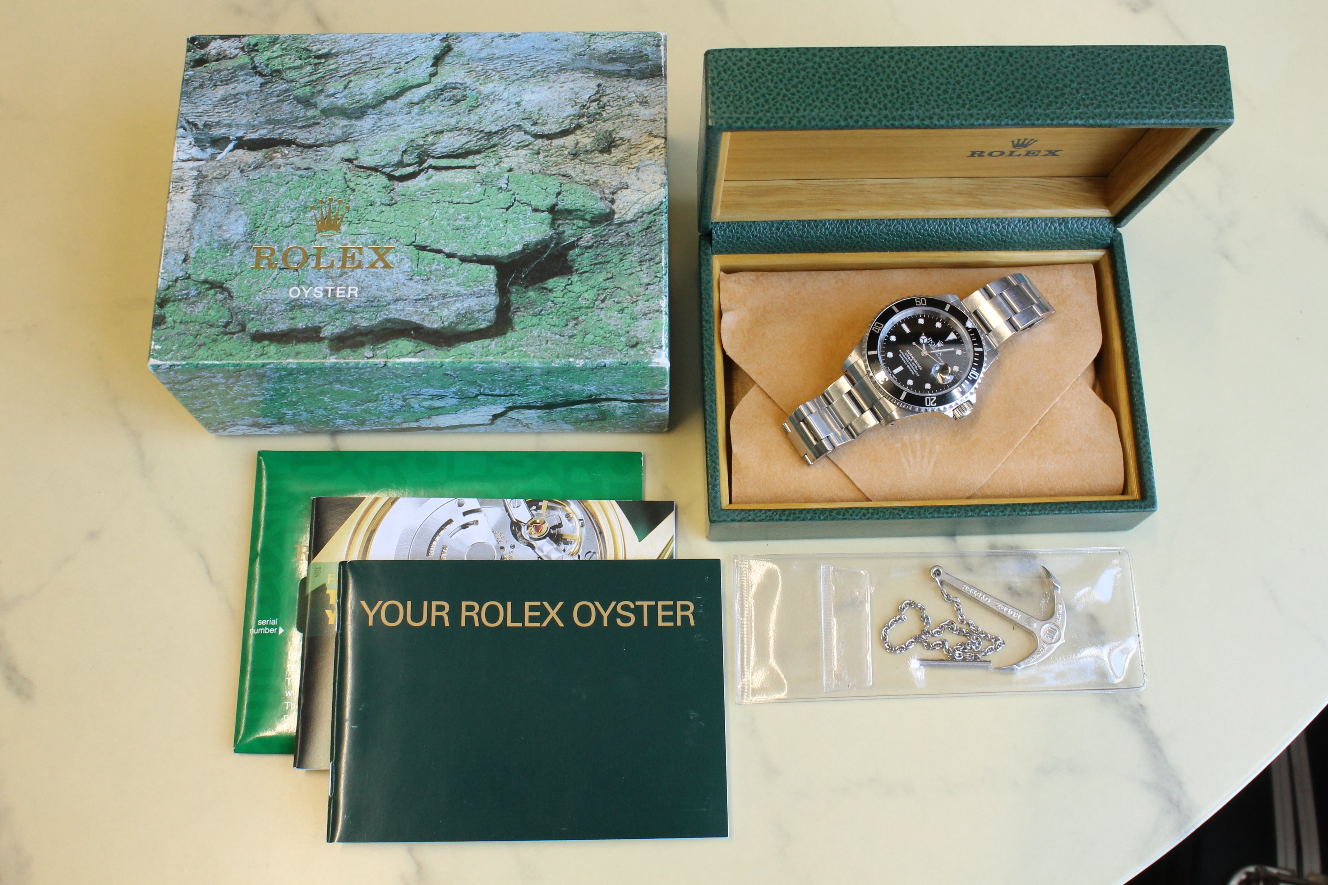 Gray 2000 Rolex Submariner 16610 40mm Steel Automatic Divers Watch Full Bracelet Box