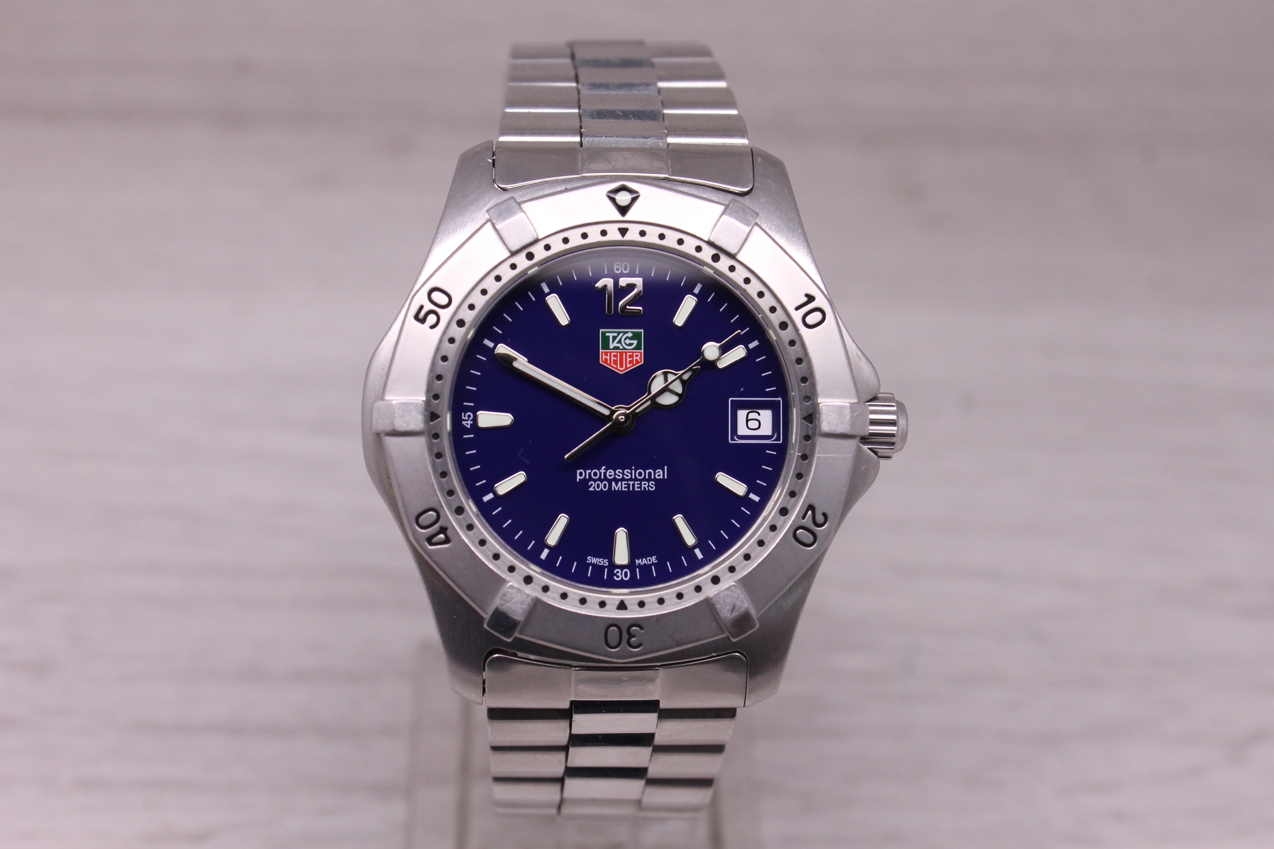 Tag Heuer 2000 Professional Mens Quartz Watch 37mm WK1113.BA0311 Swiss Date