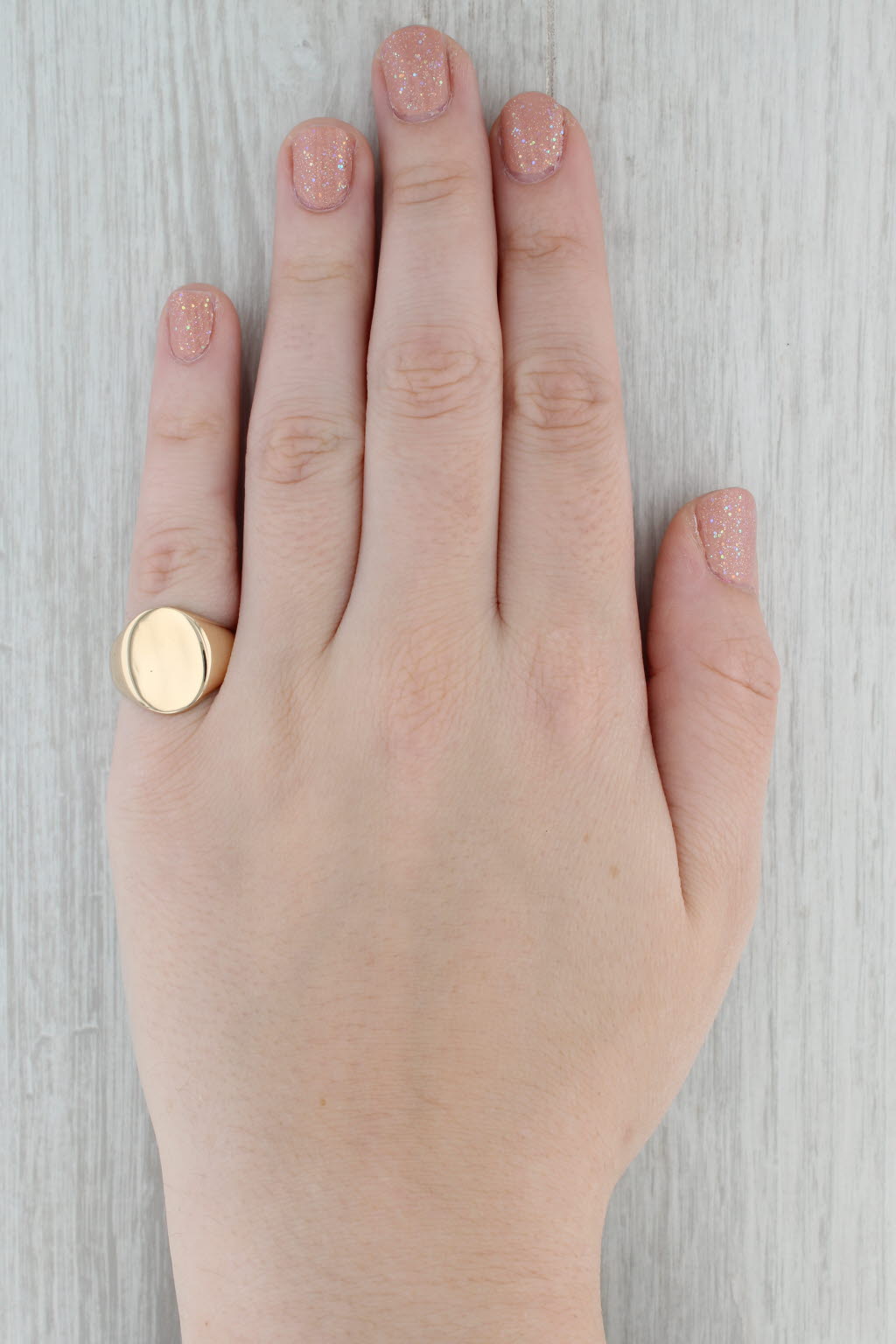 Gray Vintage Engravable Oval Signet Ring 14k Yellow Gold Size 6.75-7