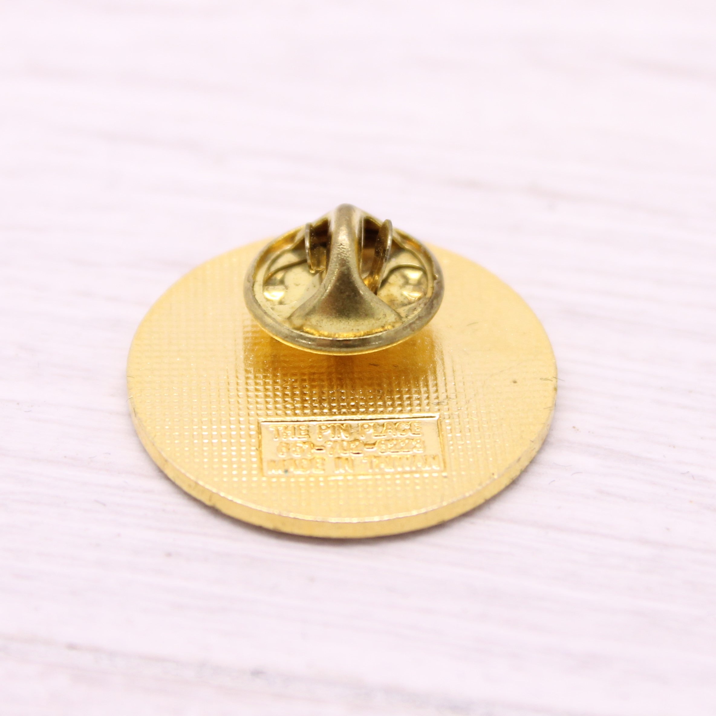 Misty Rose Gulf Iowa Gas Company Service Pin Des Moines Gold Toned Enamel Tie Tac