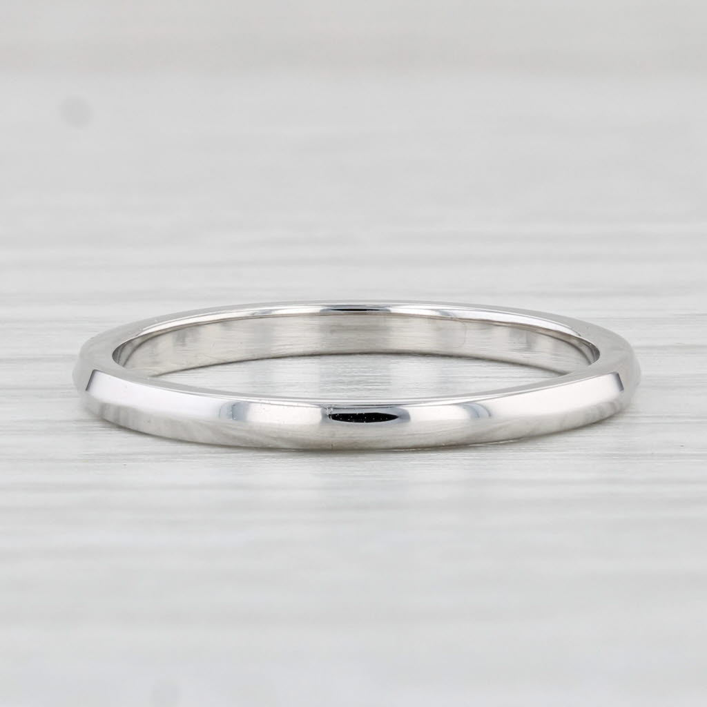 Light Gray Classic Women's Wedding Band 18k White Gold Size 6.25 Stackable Ring