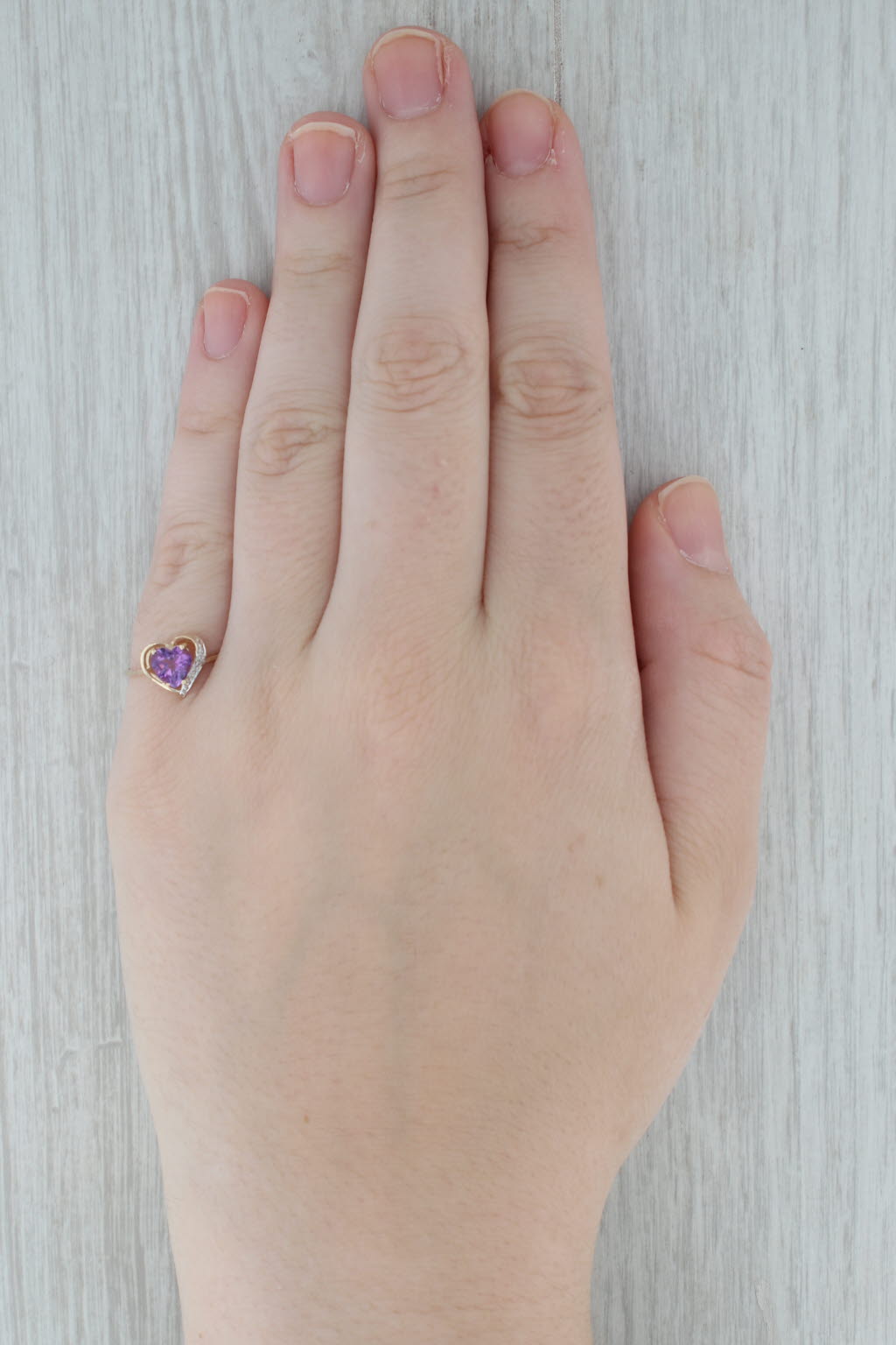 Dark Gray 0.70ct Amethyst Heart Solitaire Ring 10k Yellow Gold Size 7.25