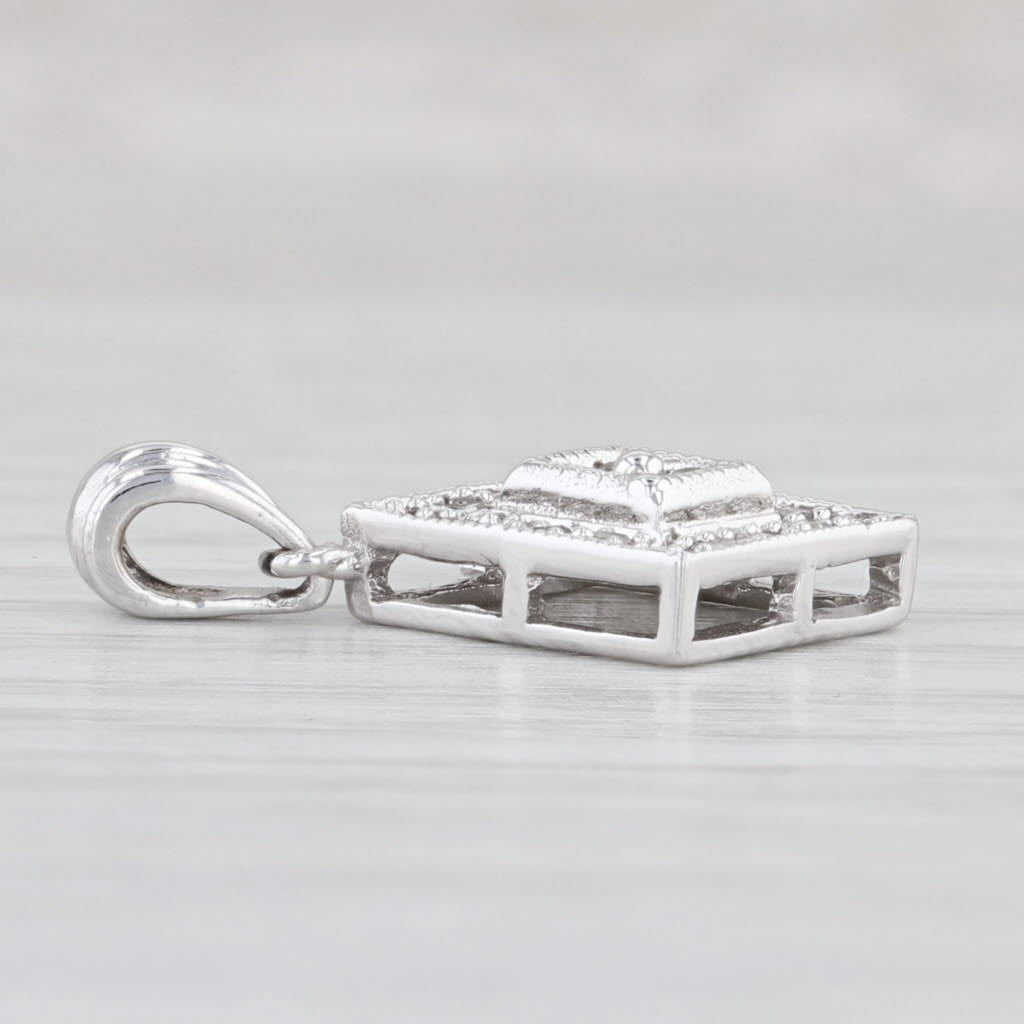 Light Gray 0.16ctw Diamond Halo Cluster Pendant 10k White Gold