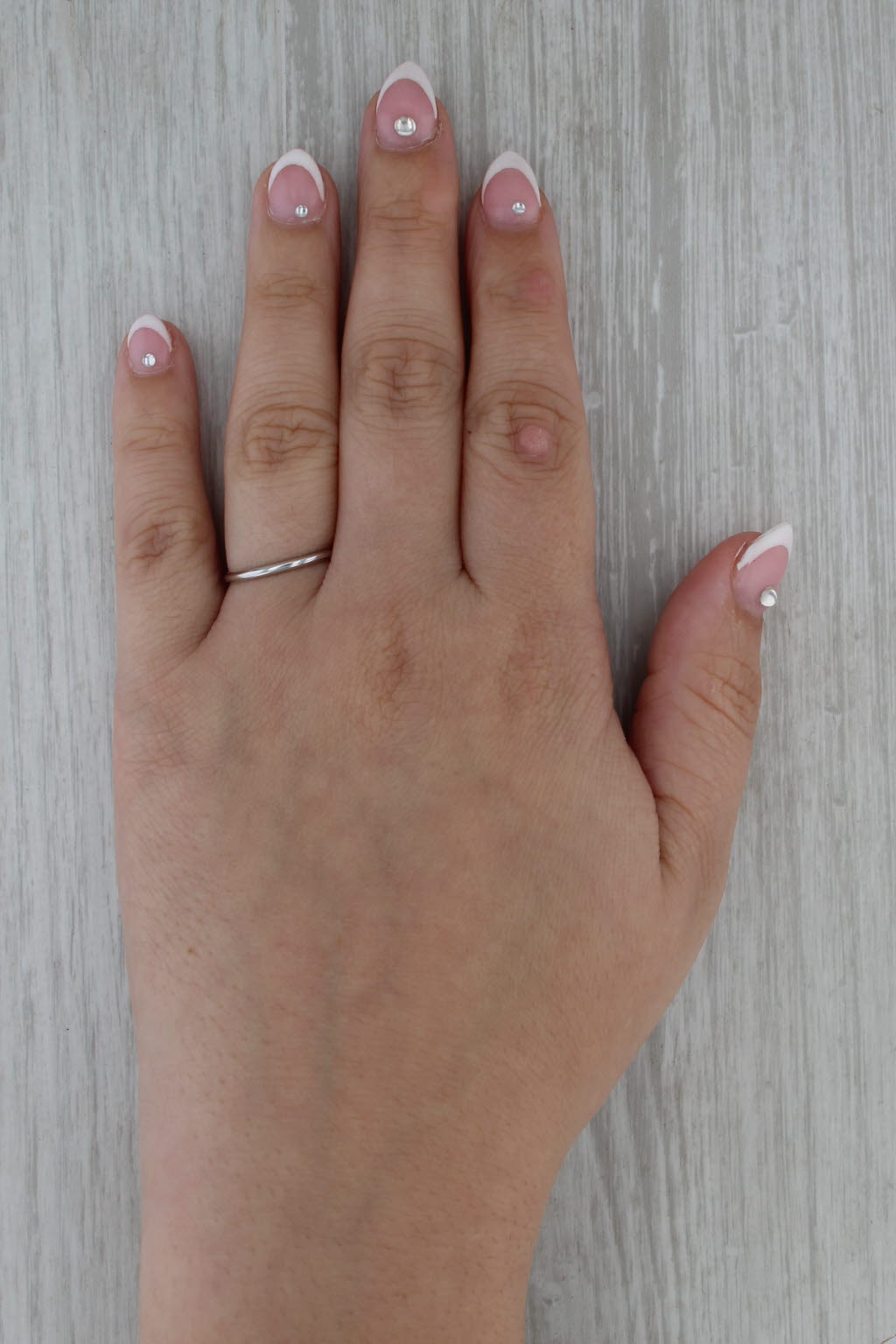 18k White Gold Wedding Band Size 7 Ring Stackable