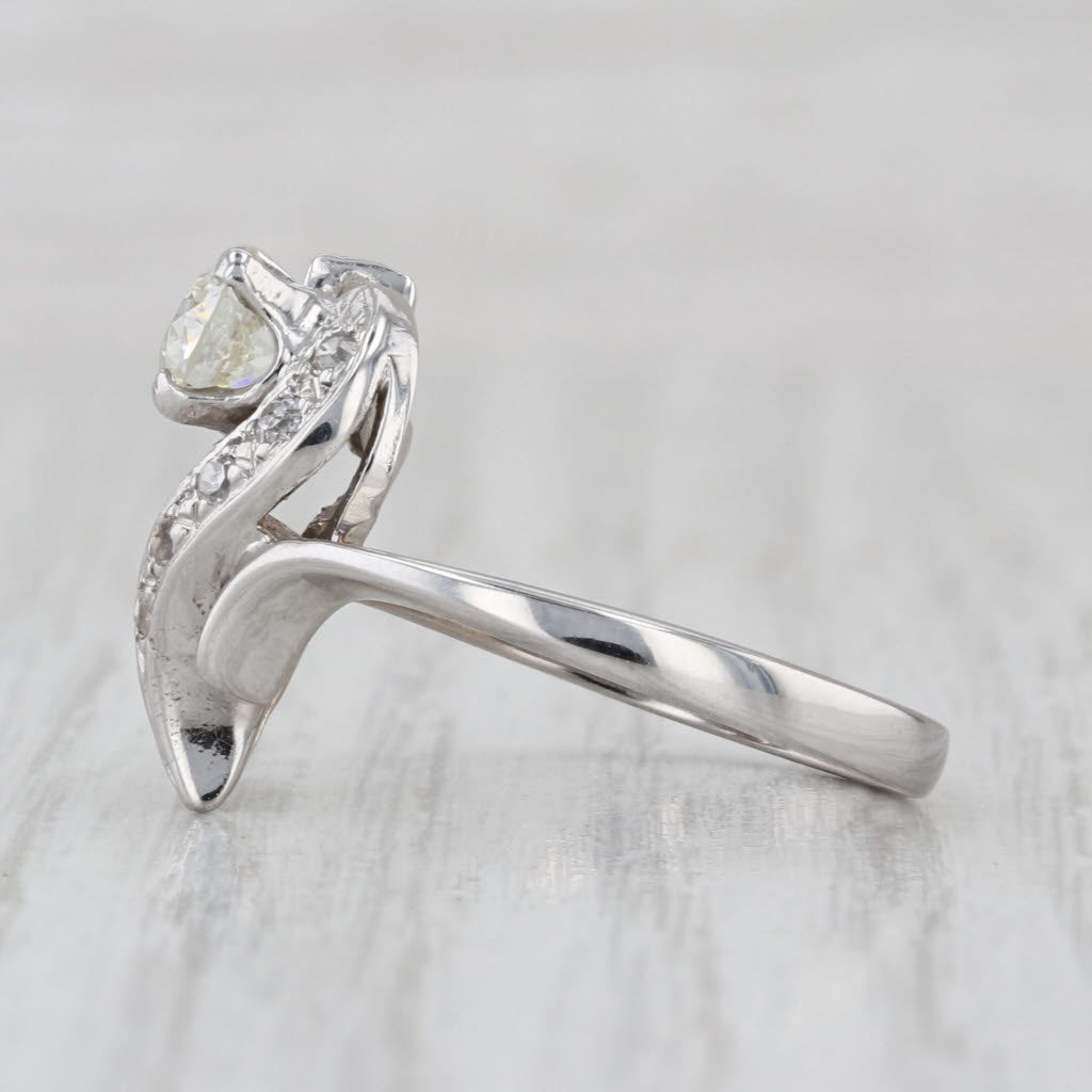 Vintage 0.76tcw Diamond Flower Ring 14k White Gold Size 7.75 Engagement
