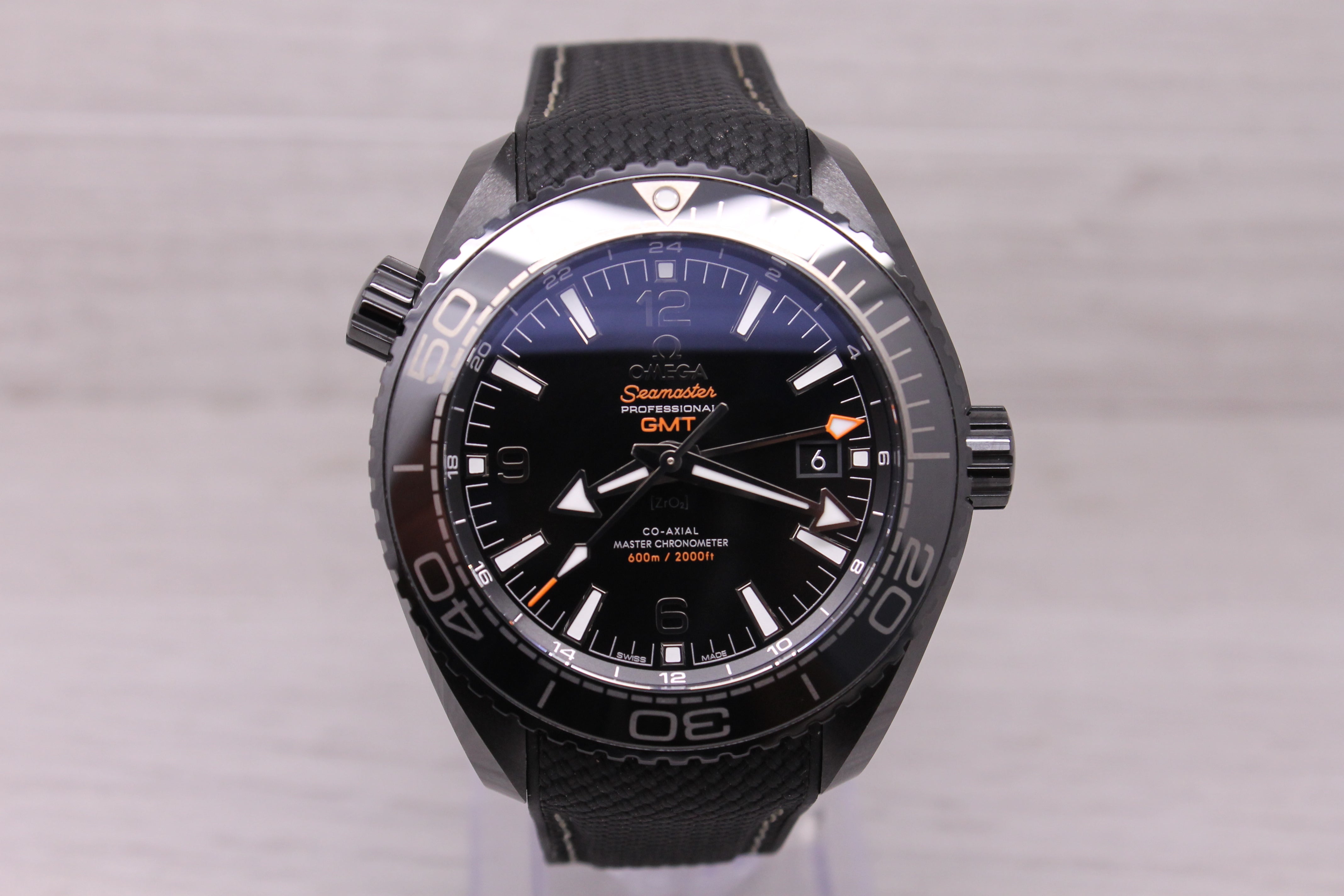 Gray Omega seamaster GMT Planet Ocean Deep Black Mens 45mm Automatic Watch SERVICED