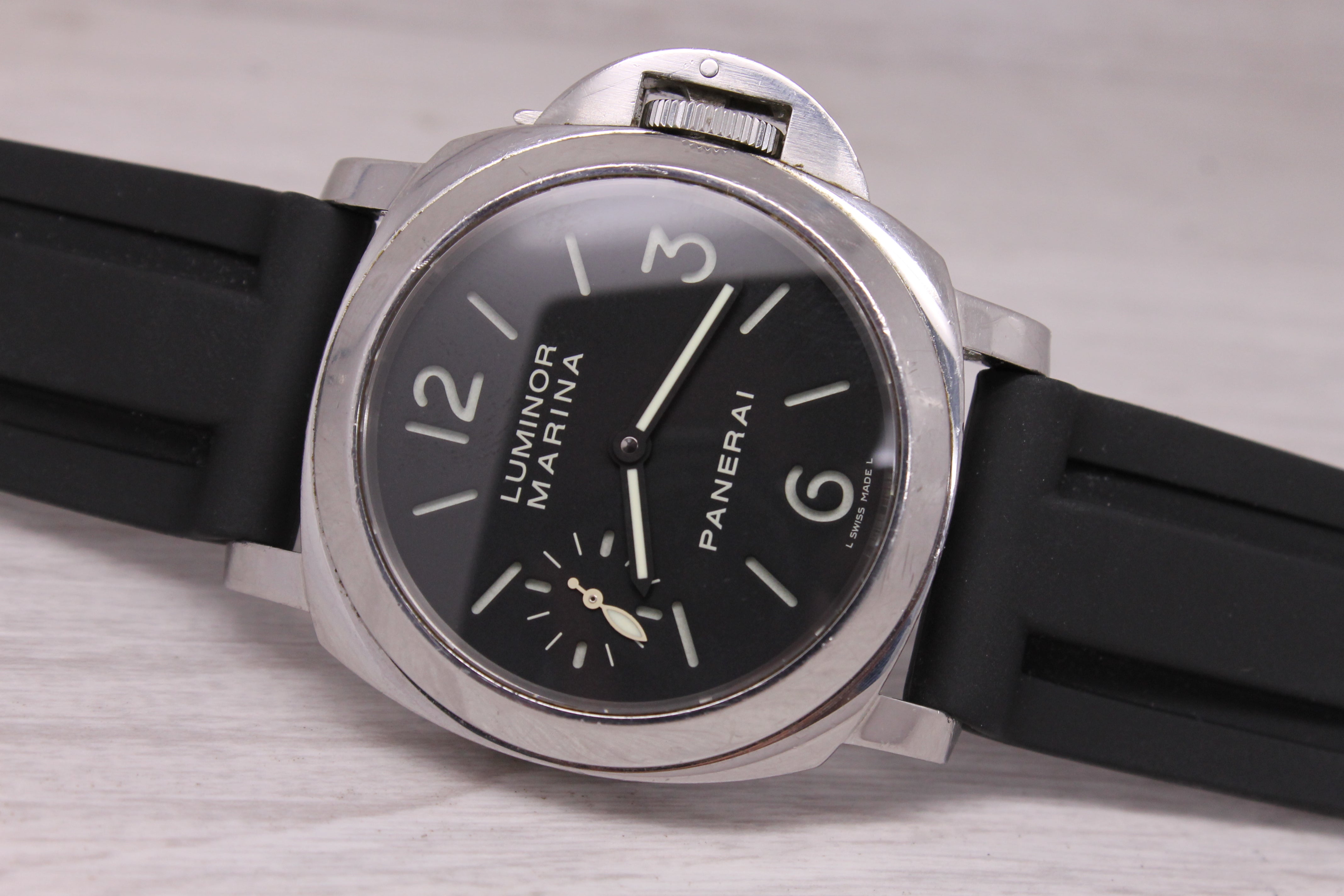 Panerai Luminor Marina PAM111 Mens 44mm Steel Manual Watch Sandwich Dial 00111