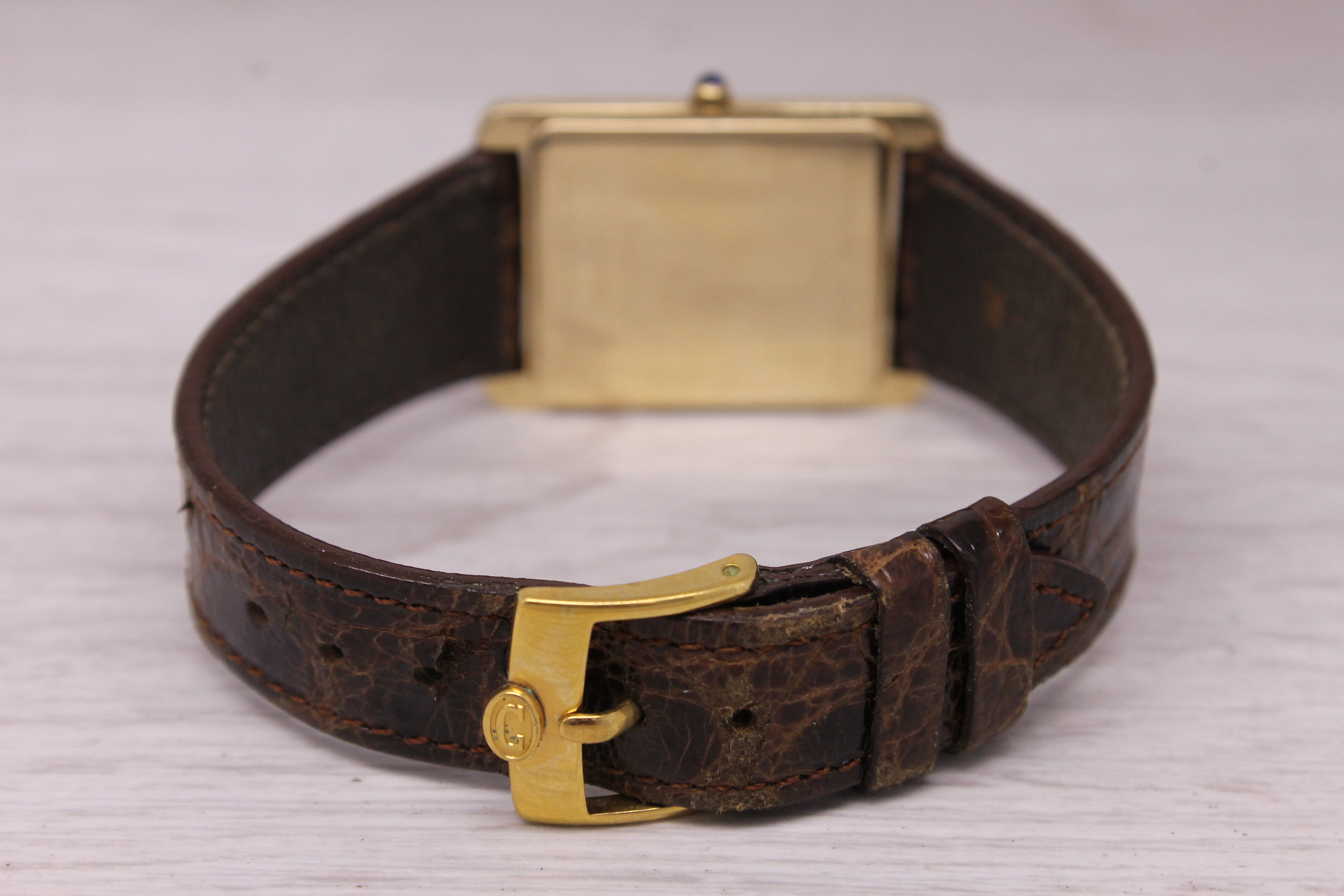 Vintage c.1990 Movado 14k Yellow Gold 25mm Tank Dress Watch Quartz Roman Dial