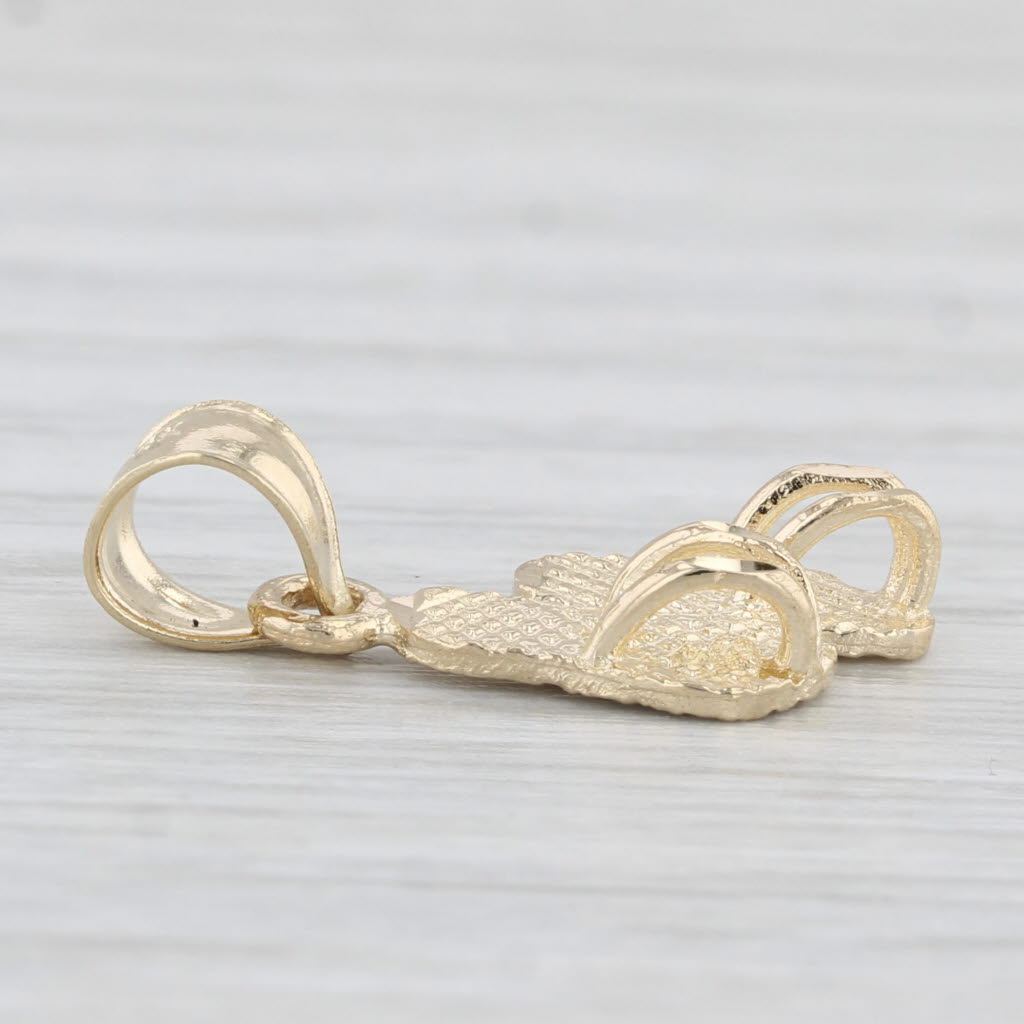Light Gray Small Flip Flop Pendant 14k Yellow Gold Shoes