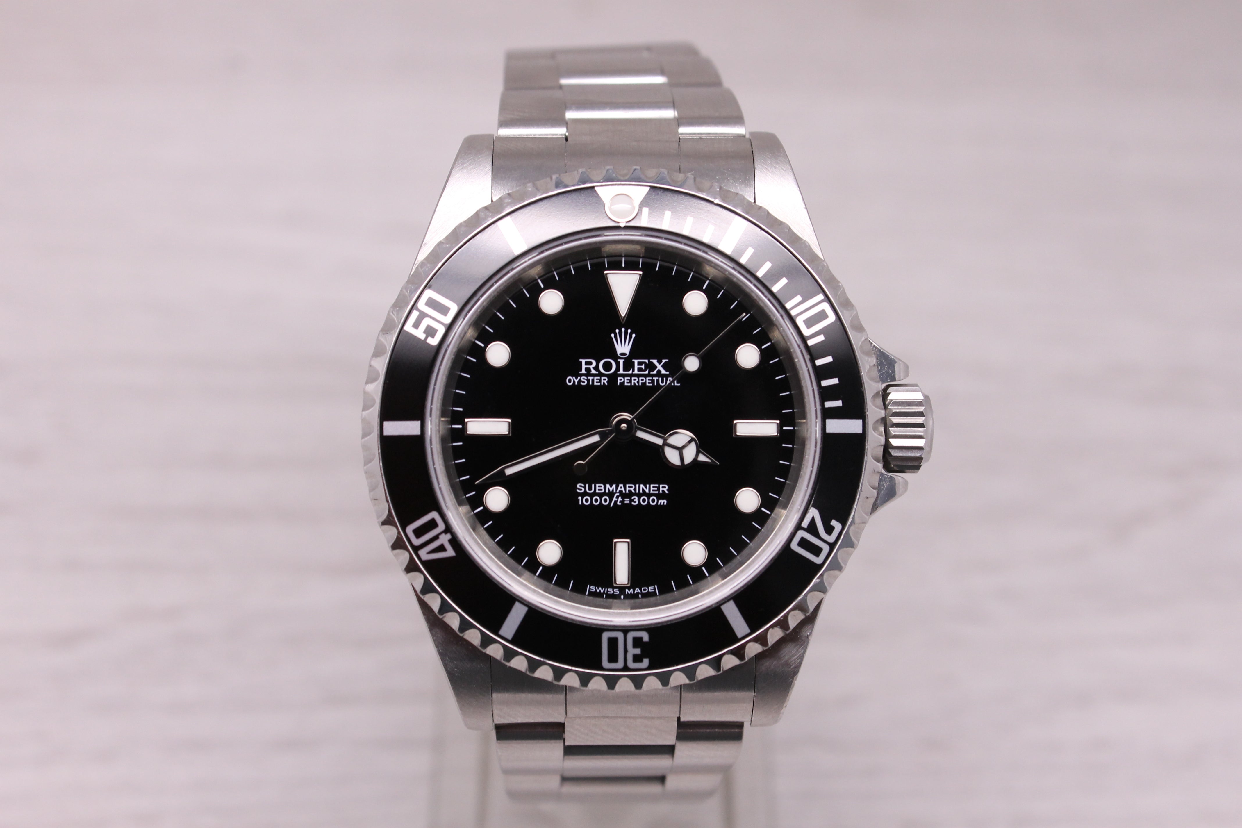 Rolex Submariner 14060M Men 40mm Steel Automatic Divers Watch Box Papers No Date