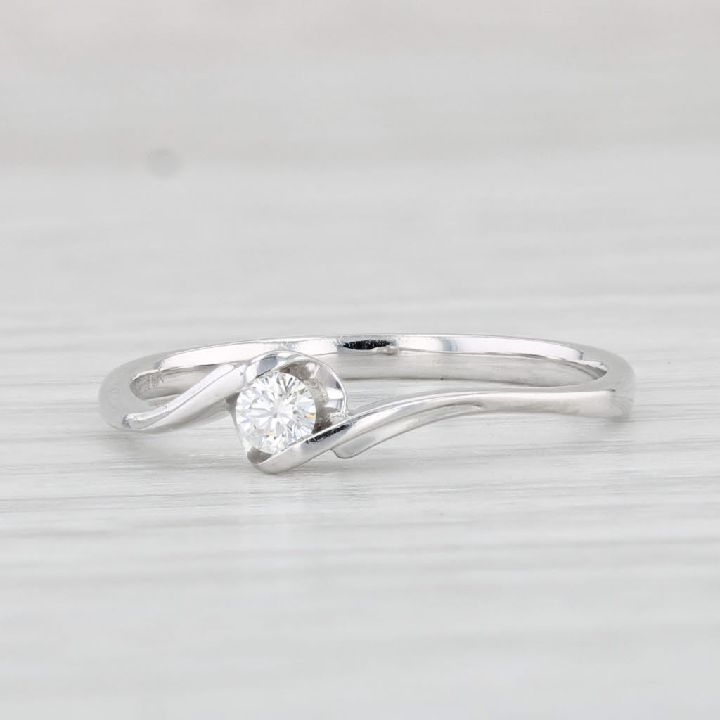 Light Gray VS2 Diamond Solitaire Bypass Ring 18k White Gold Size 6 Stackable