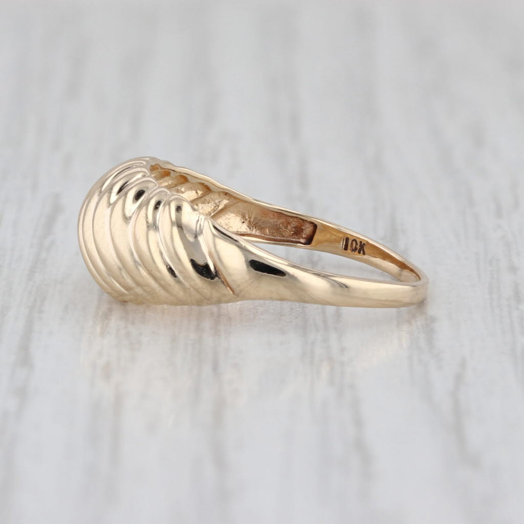Domed Croissant Ring 10k Yellow Gold Beveled Scalloped Design Size 7.5