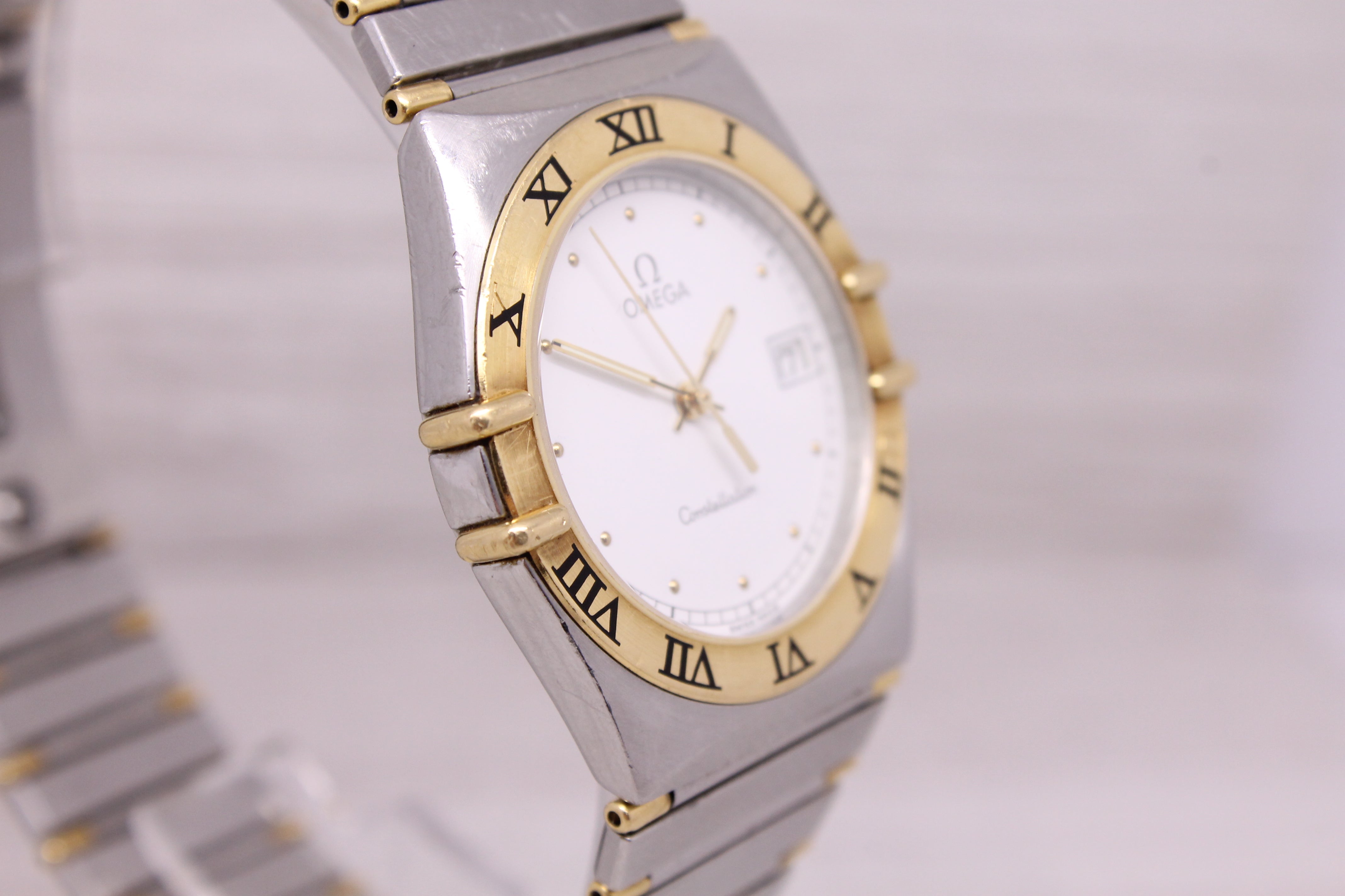Gray Omega Constellation 33mm Mens Steel & Gold Half Bar Quartz Watch Large Bracelet