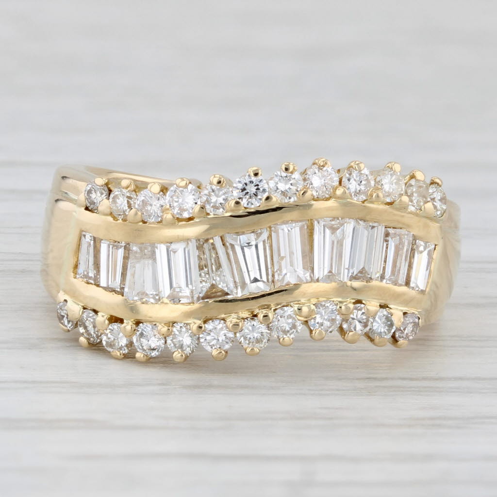 Light Gray 1.04ctw Baguette Diamond Ring 18k Yellow Gold Size 6.75 Contoured Band