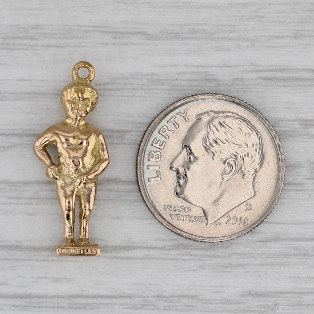 Gray Vintage Manneken Pis Statue Charm 18k Gold Brussels Belgium Souvenir Pendant