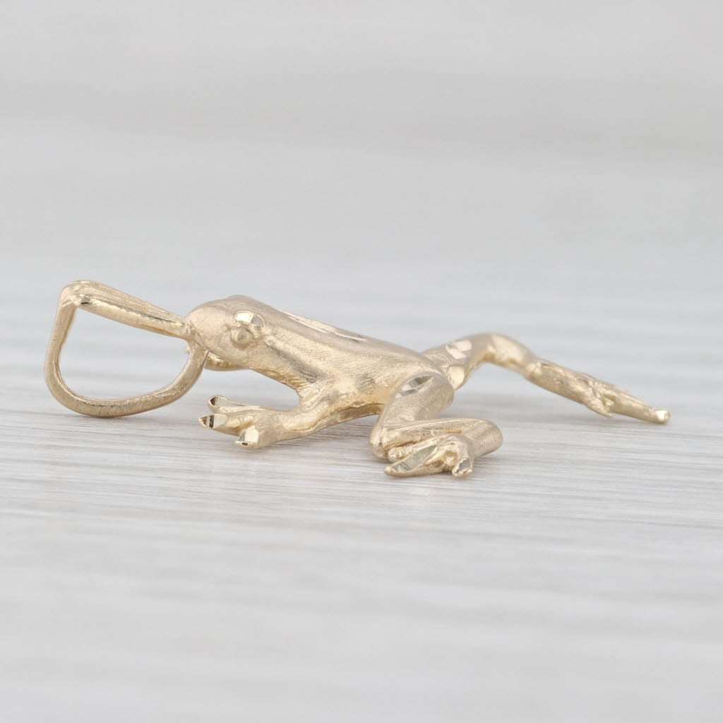 Light Gray Detailed Frog Pendant 14k Yellow Gold