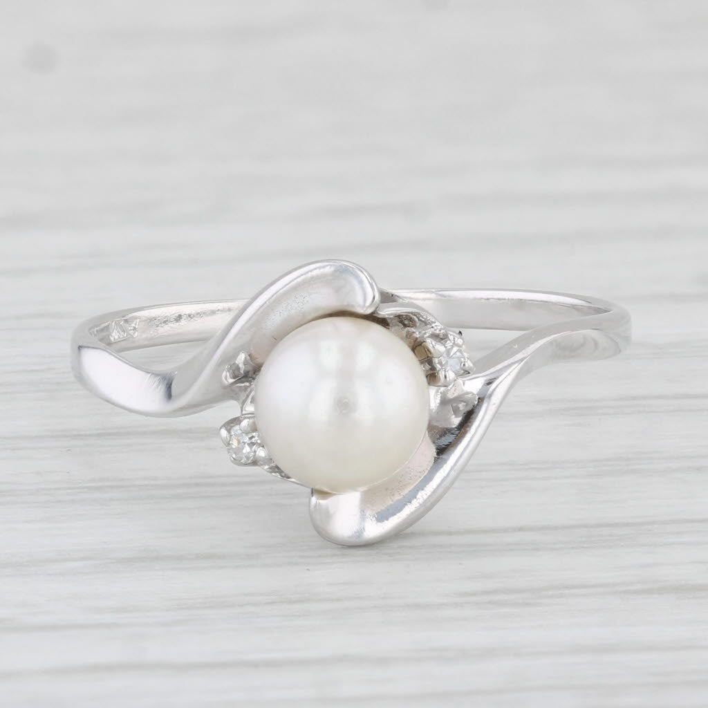 Light Gray Cultured Pearl Solitaire Ring 10k White Gold Diamond Accents Bypass Size 8