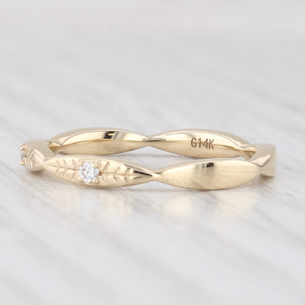 Light Gray New Scalloped Diamond Wedding Band 14k Yellow Gold Stackable Anniversary Ring